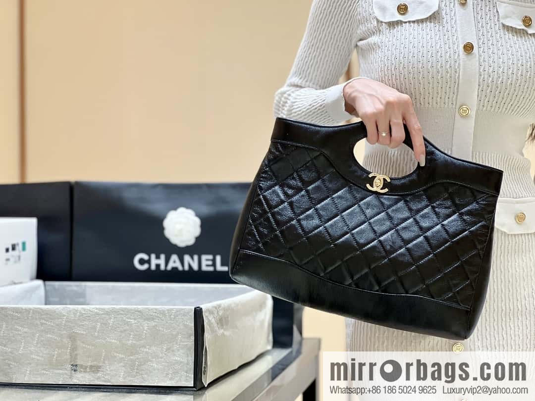 CHANEL 24S horizontal 31bag oil wax sheepskin AS4854 black