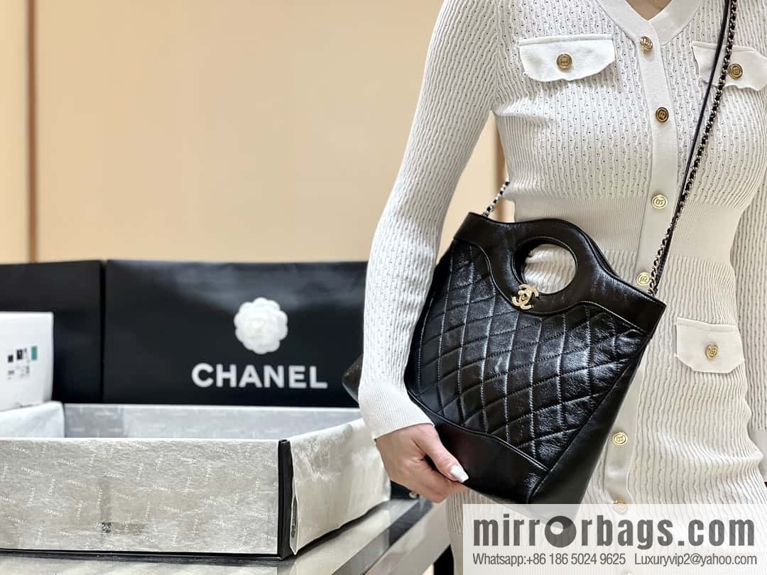 CHANEL 24S horizontal 31bag oil wax sheepskin AS4854 black