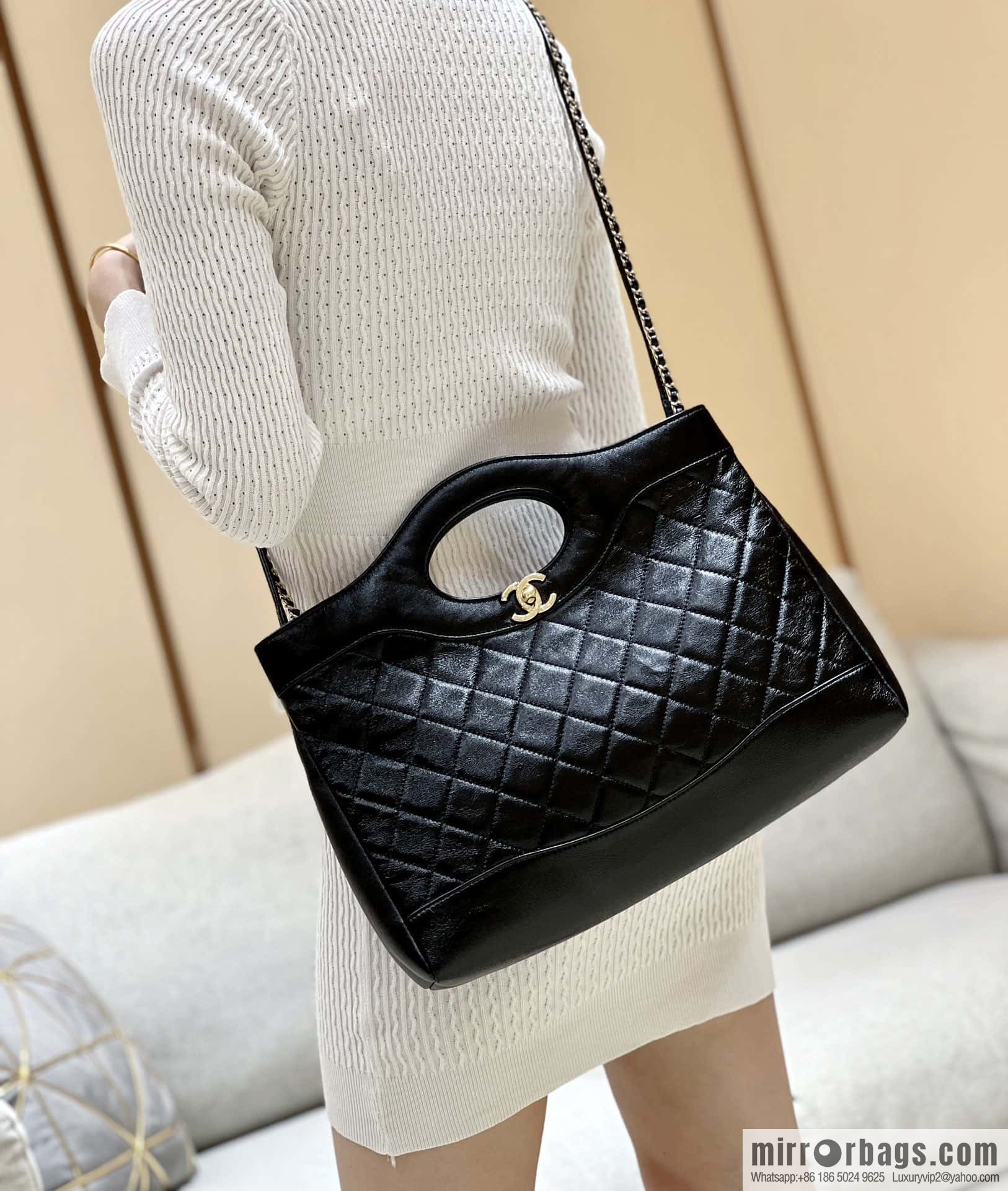 CHANEL 24S horizontal 31bag oil wax sheepskin AS4854 black