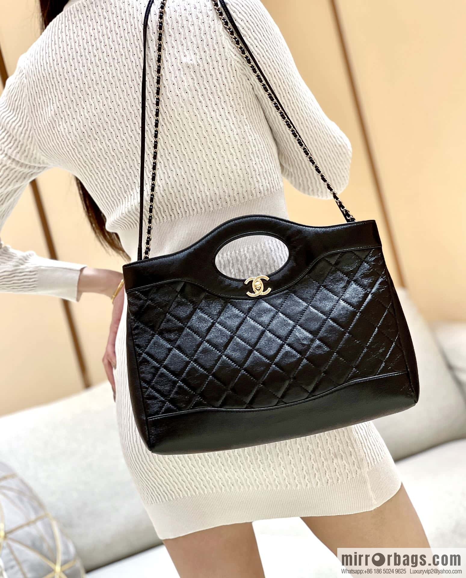 CHANEL 24S horizontal 31bag oil wax sheepskin AS4854 black