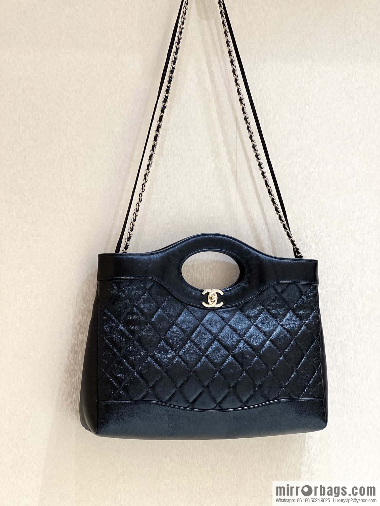 CHANEL 24S horizontal 31bag oil wax sheepskin AS4854 black