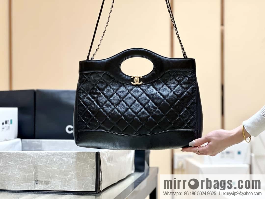 CHANEL 24S horizontal 31bag oil wax sheepskin AS4854 black