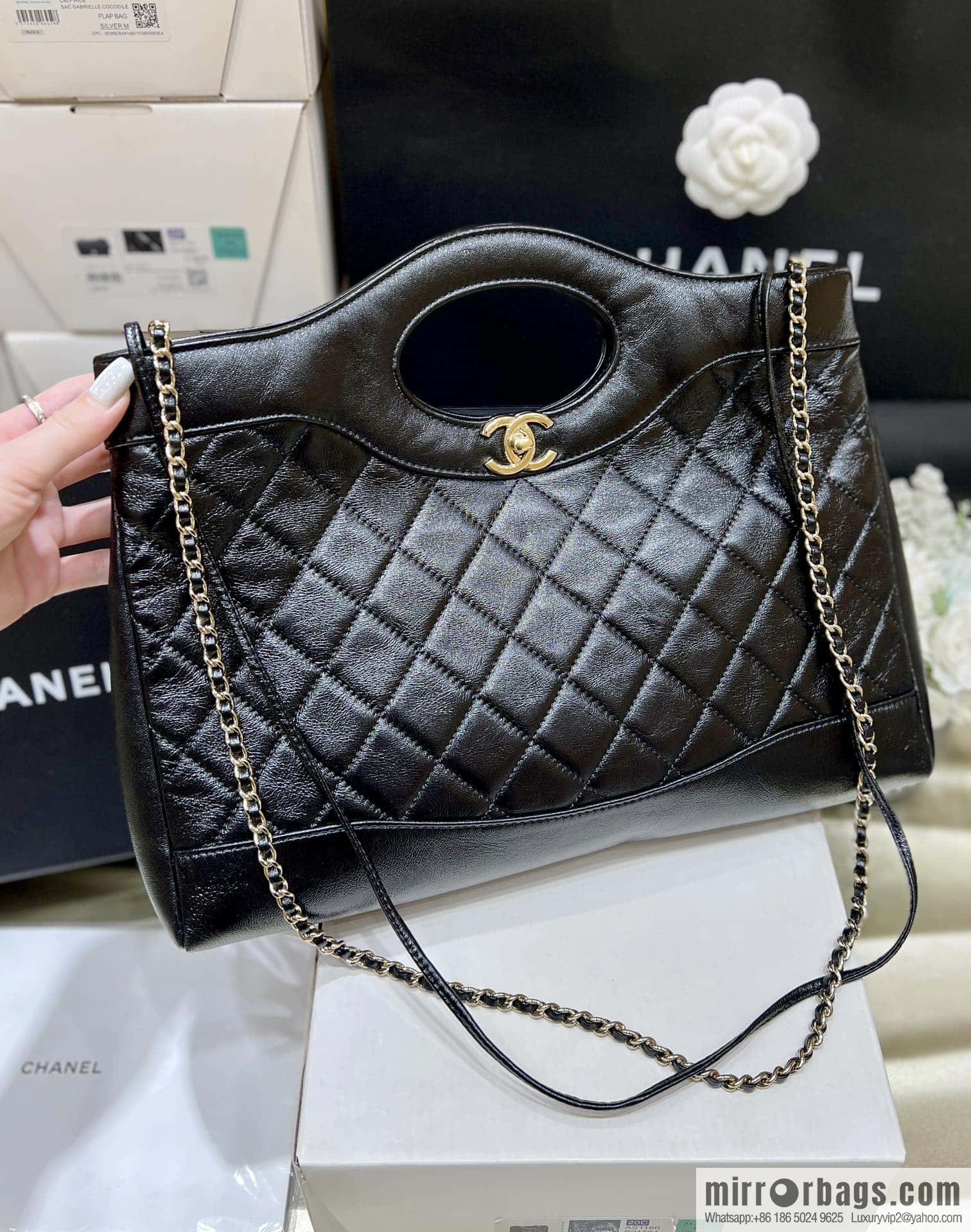 CHANEL 24S horizontal 31bag oil wax sheepskin AS4854 black