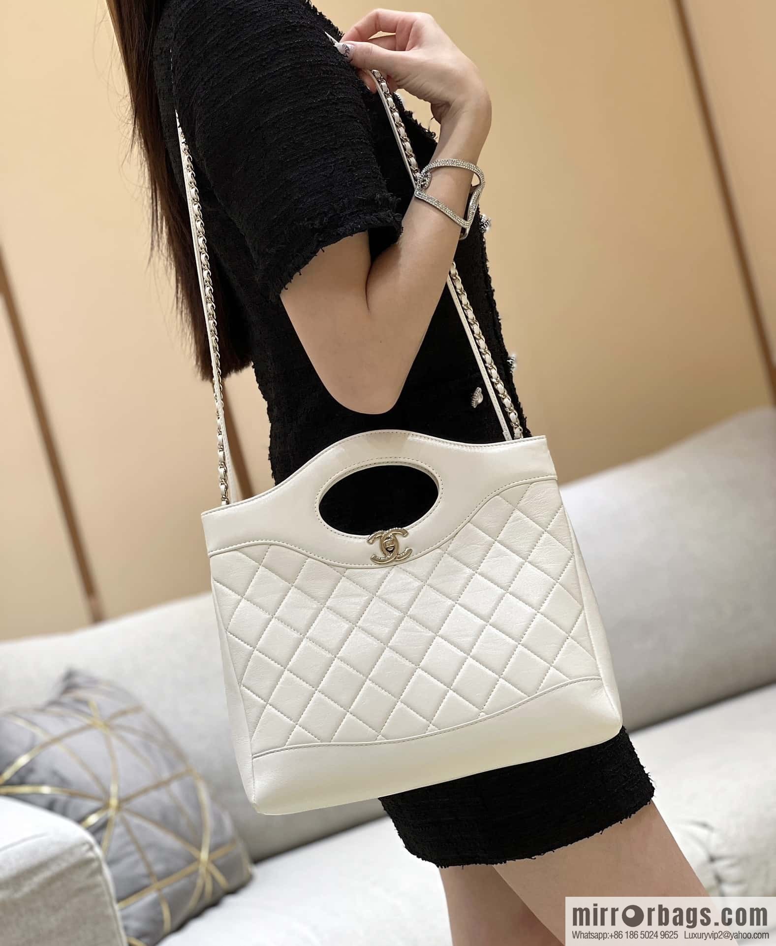 CHANEL 24S New S 31bag oil wax sheepskin AS4853 white