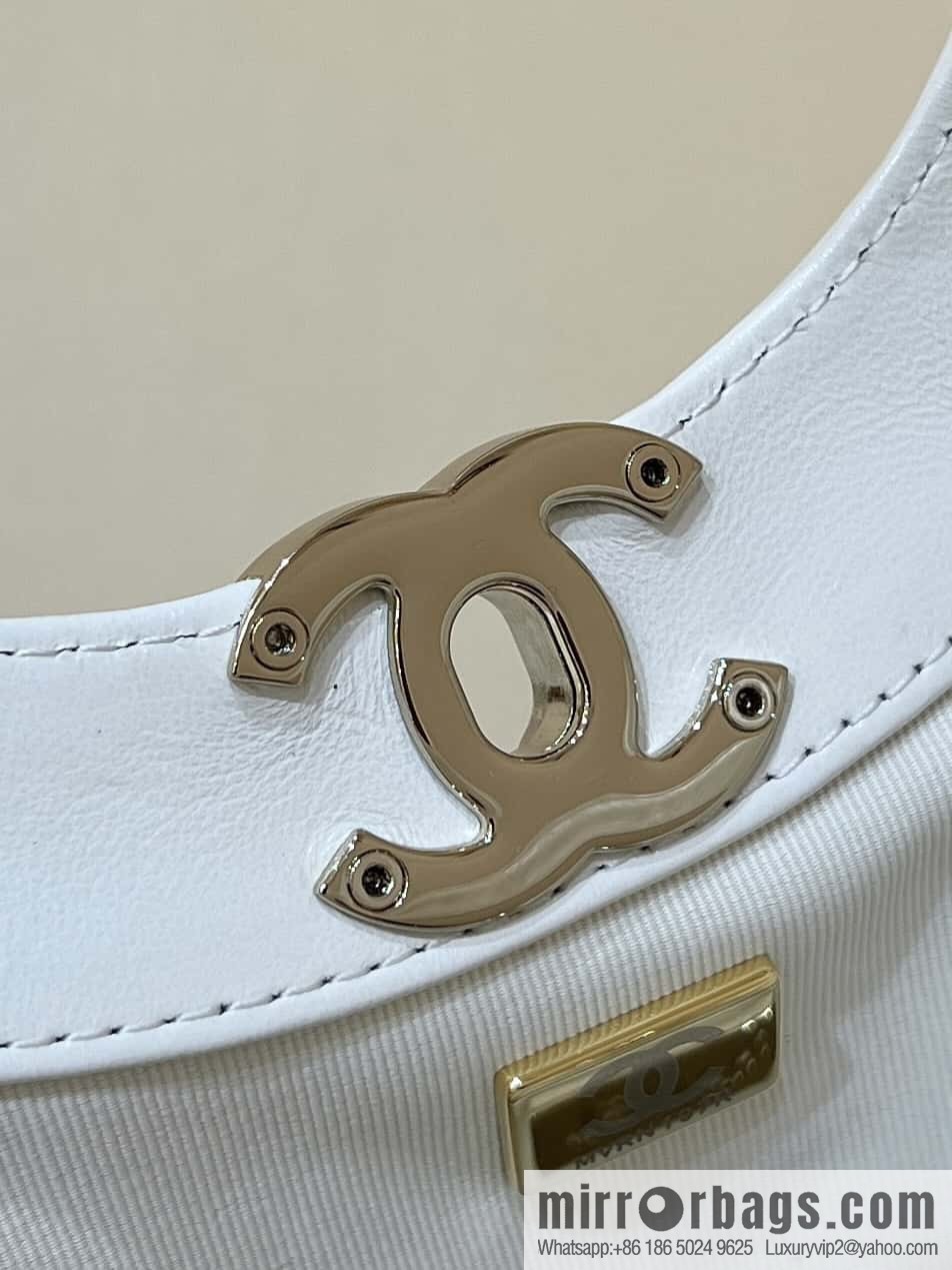 CHANEL 24S New S 31bag oil wax sheepskin AS4853 white