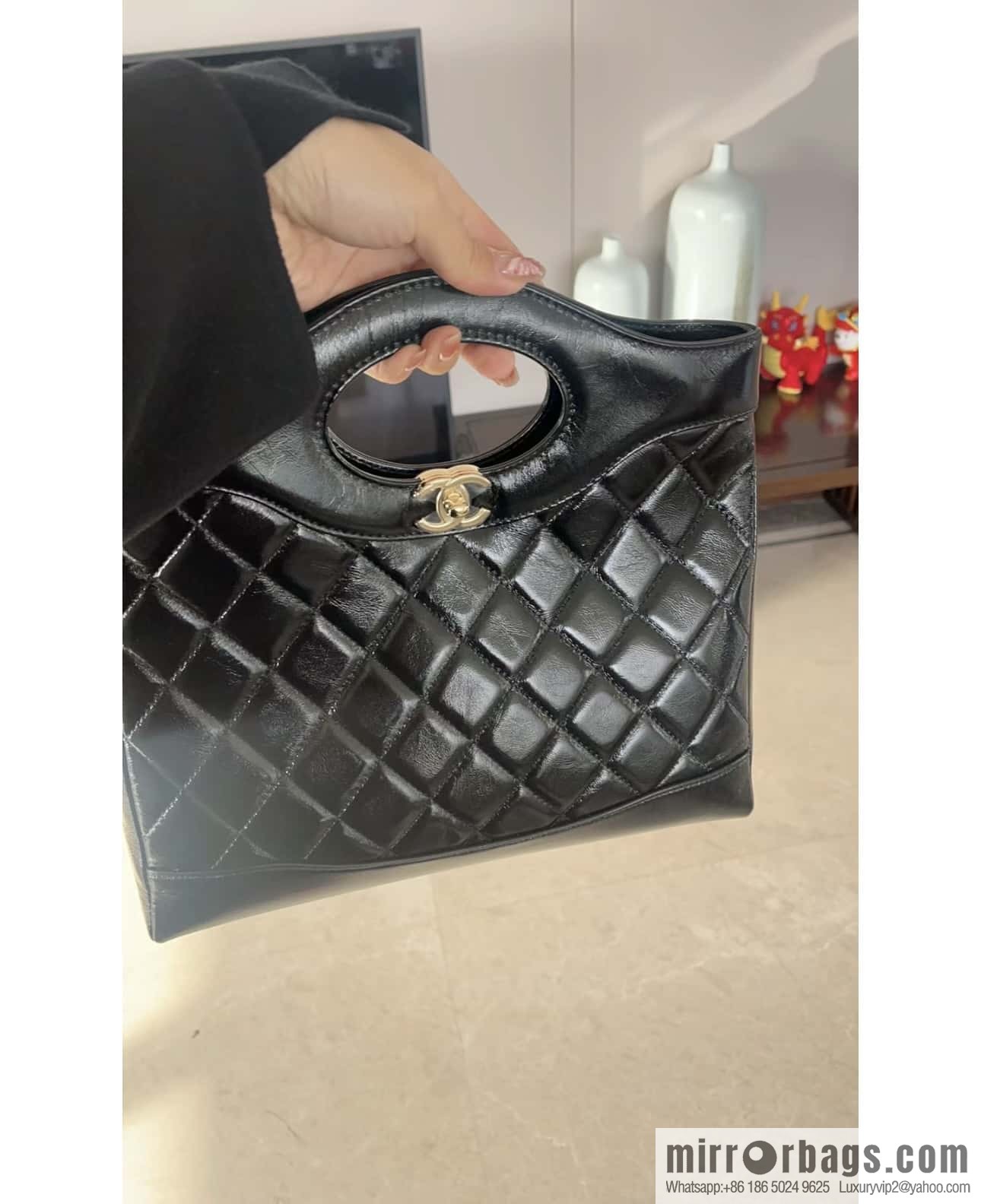 CHANEL 24S new small 31bag oil wax sheepskin AS4853 black