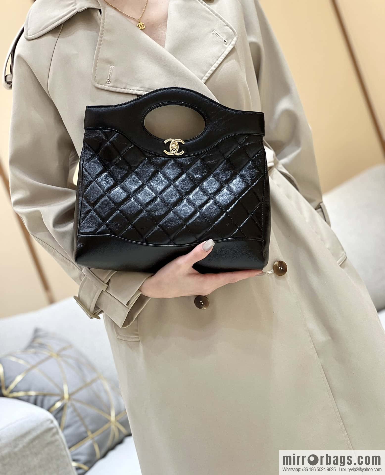 CHANEL 24S new small 31bag oil wax sheepskin AS4853 black