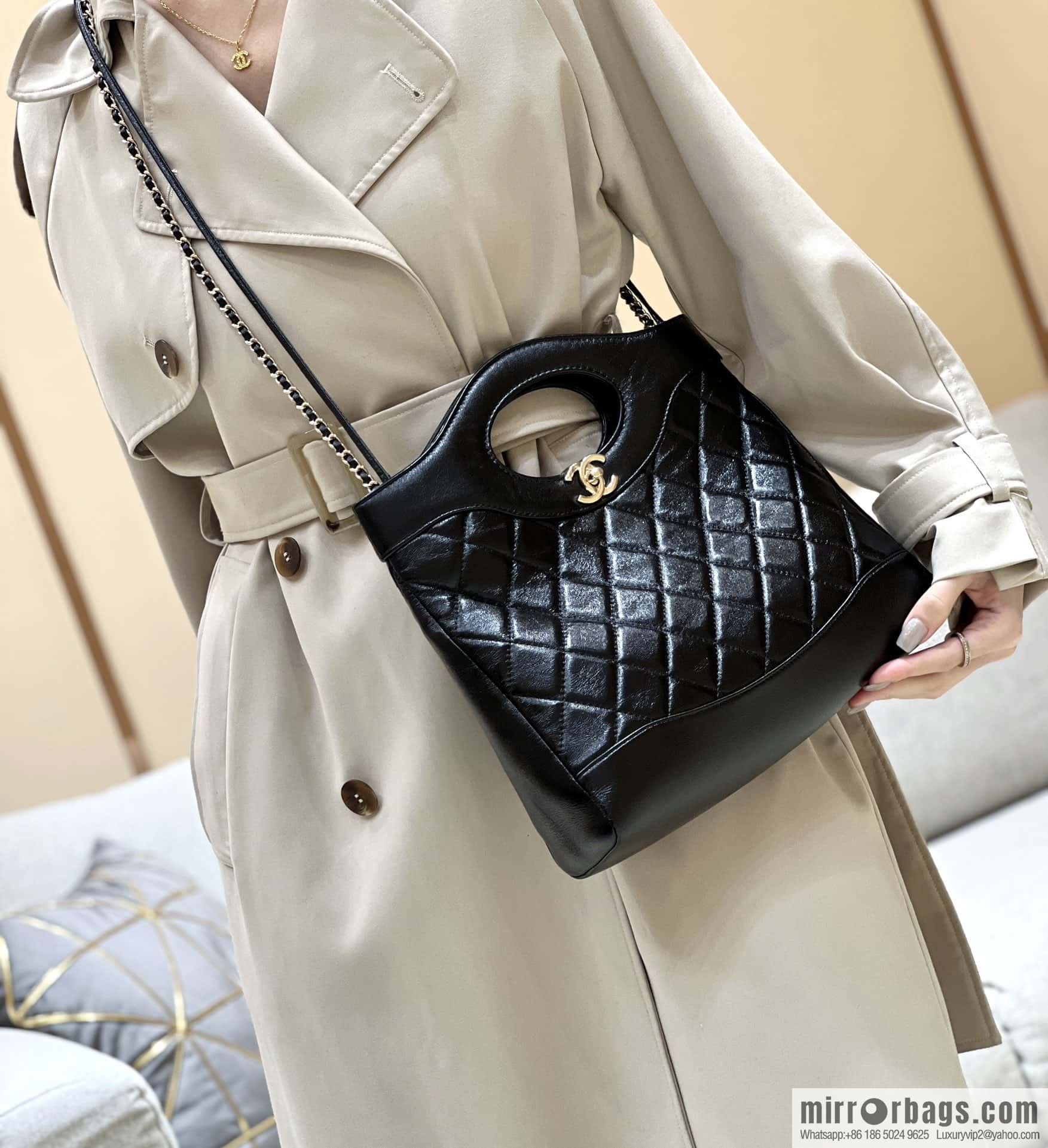 CHANEL 24S new small 31bag oil wax sheepskin AS4853 black