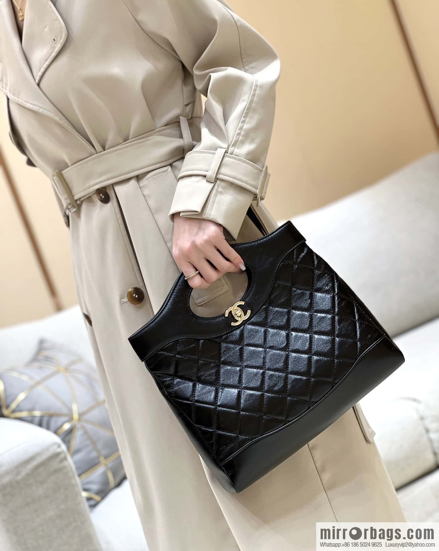 CHANEL 24S new small 31bag oil wax sheepskin AS4853 black