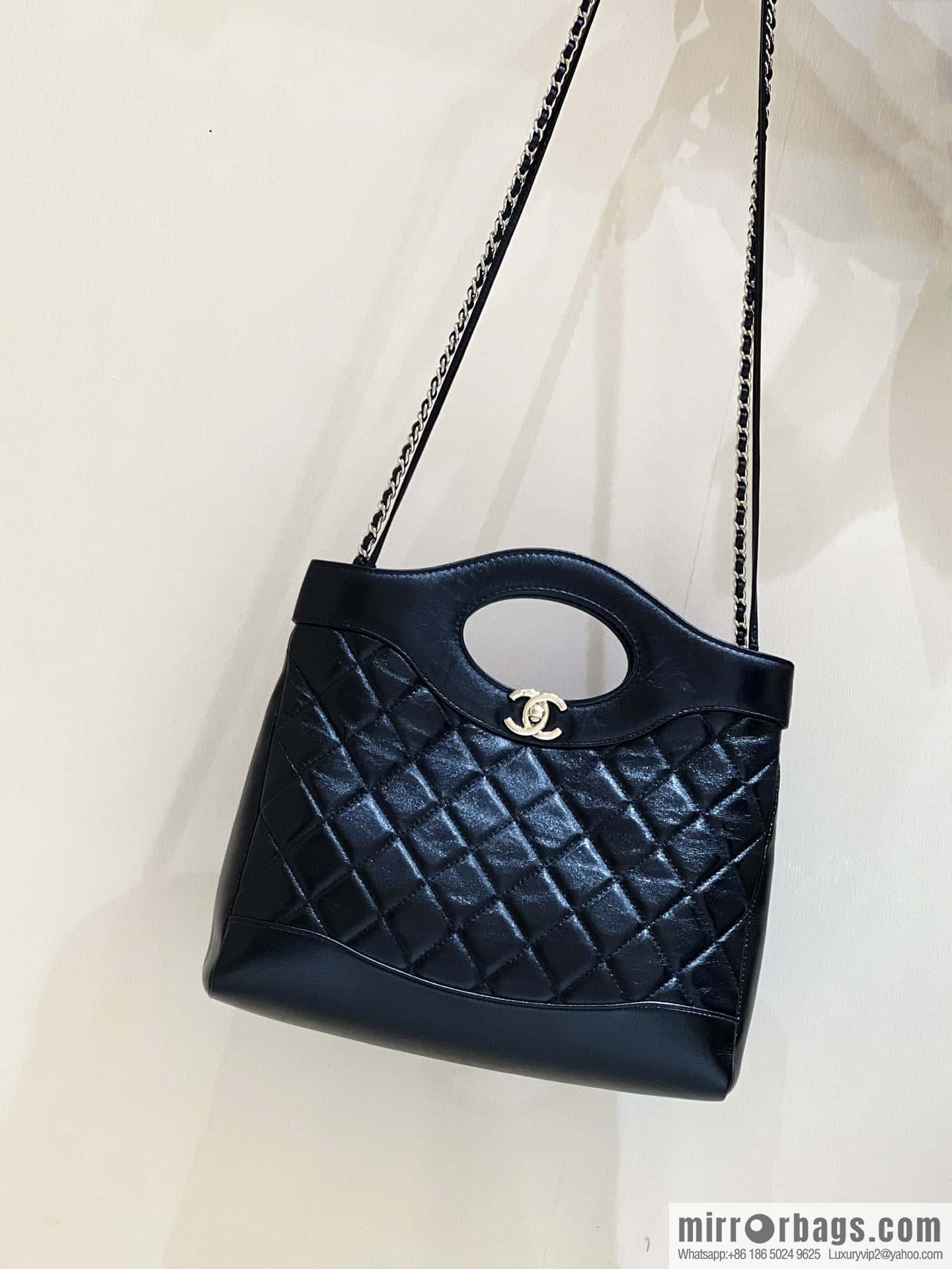 CHANEL 24S new small 31bag oil wax sheepskin AS4853 black