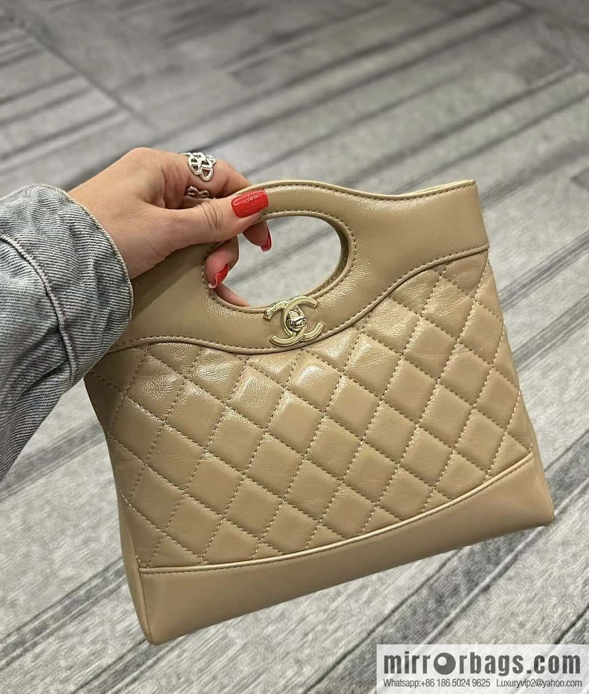 CHANEL 24S mini 31bag oil wax sheepskin AS4133 milk tea color