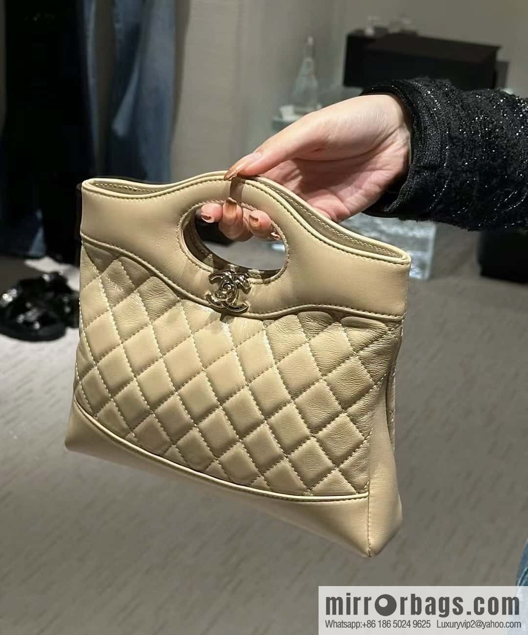 CHANEL 24S mini 31bag oil wax sheepskin AS4133 milk tea color
