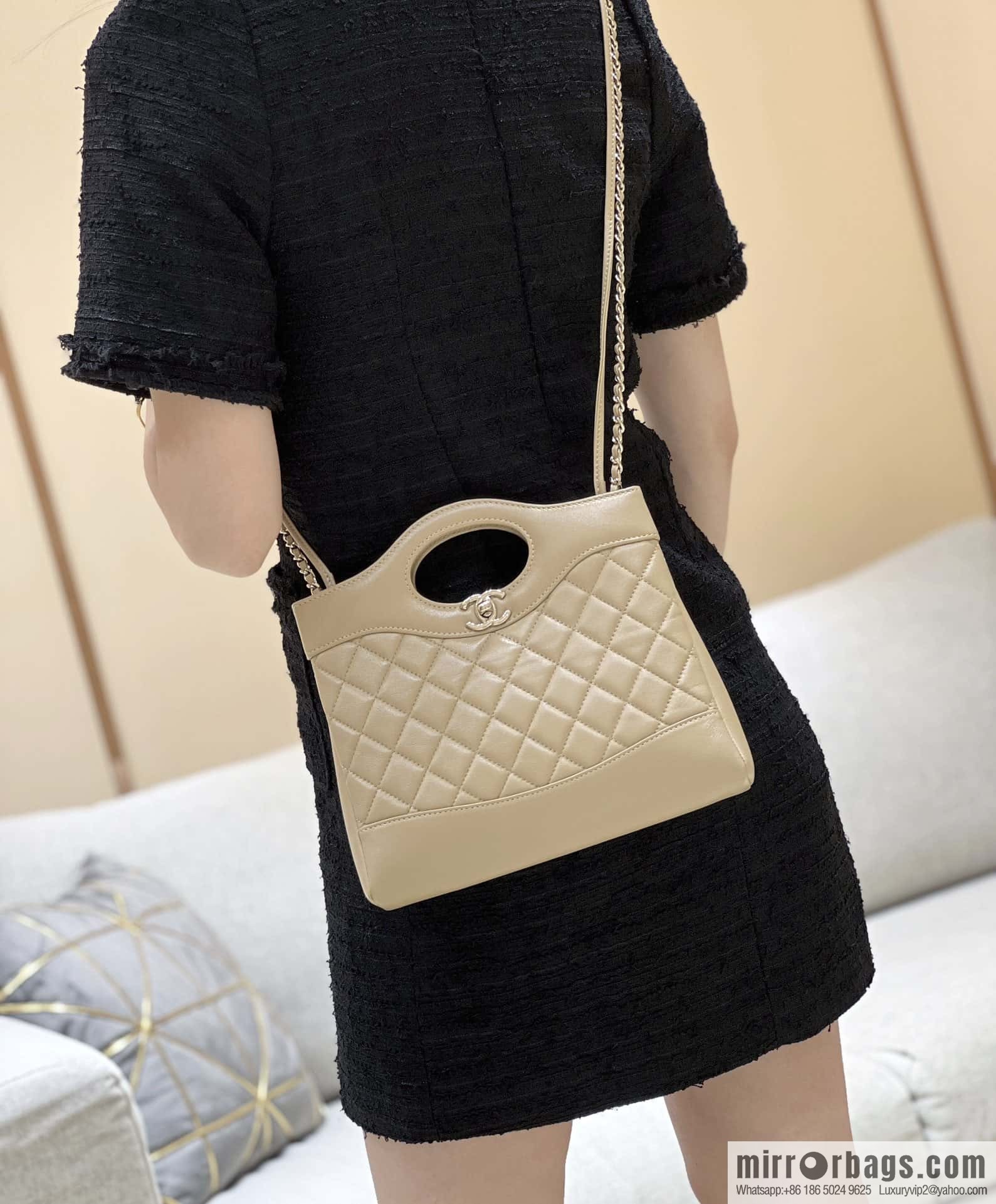 CHANEL 24S mini 31bag oil wax sheepskin AS4133 milk tea color