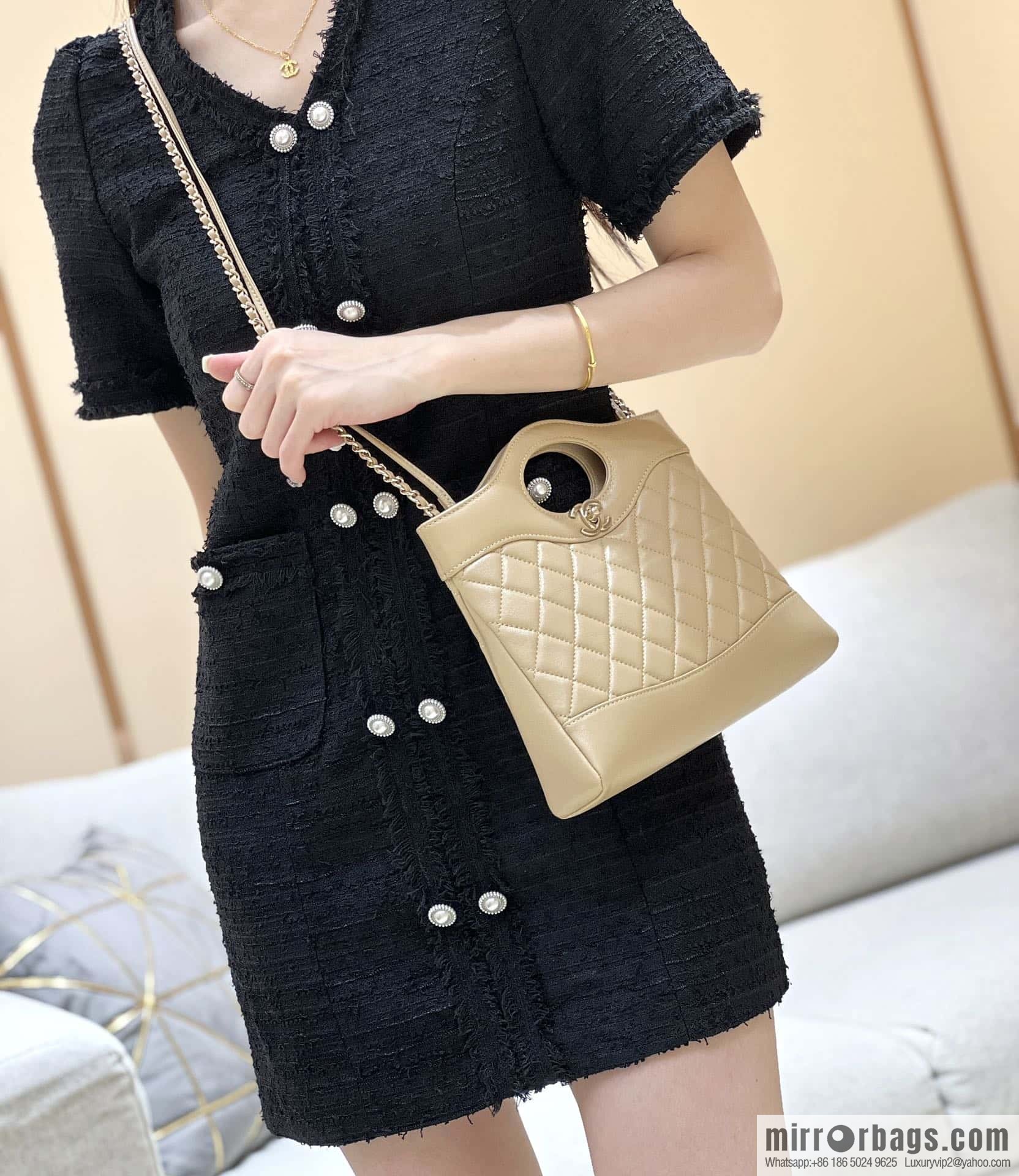 CHANEL 24S mini 31bag oil wax sheepskin AS4133 milk tea color