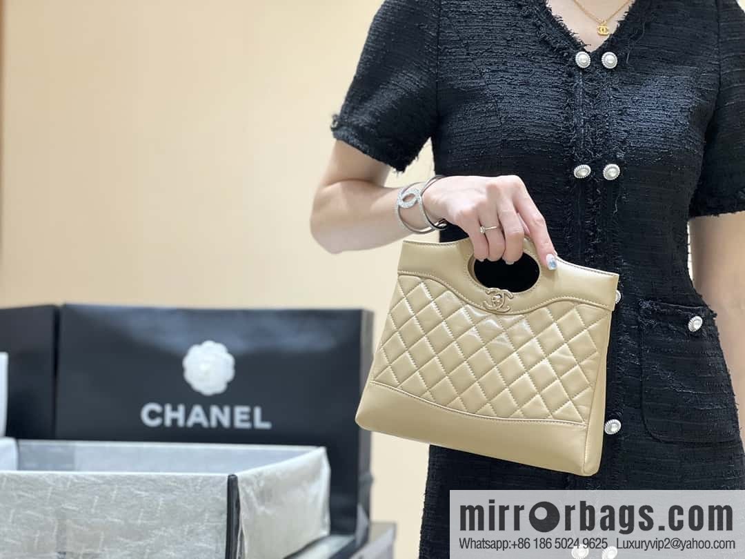 CHANEL 24S mini 31bag oil wax sheepskin AS4133 milk tea color