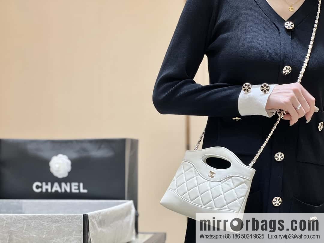 CHANEL 24S 31bag nano sheepskin AP3656 white