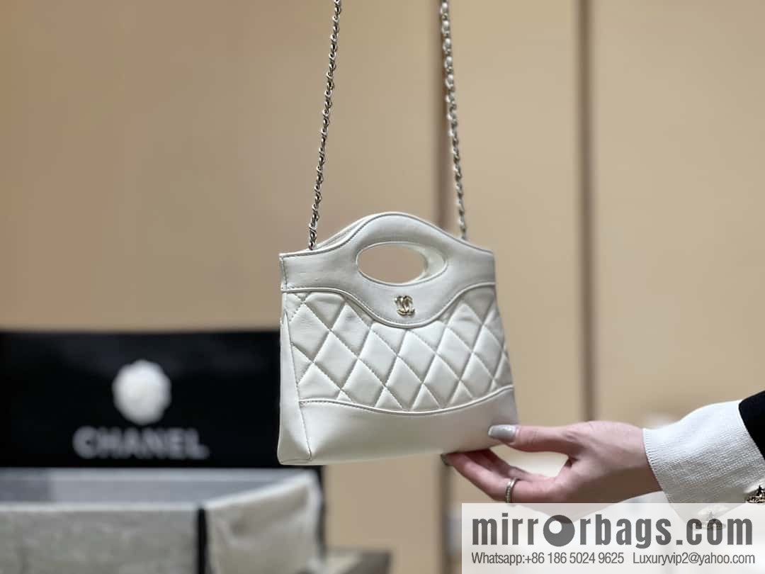 CHANEL 24S 31bag nano sheepskin AP3656 white