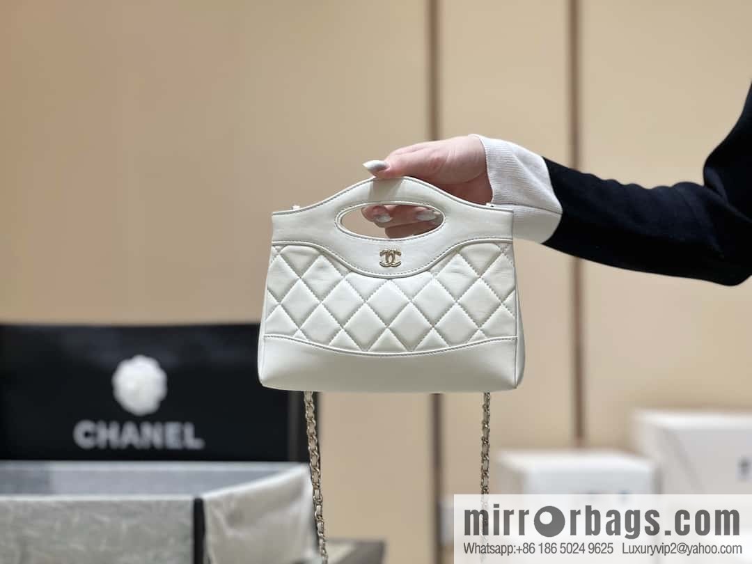 CHANEL 24S 31bag nano sheepskin AP3656 white