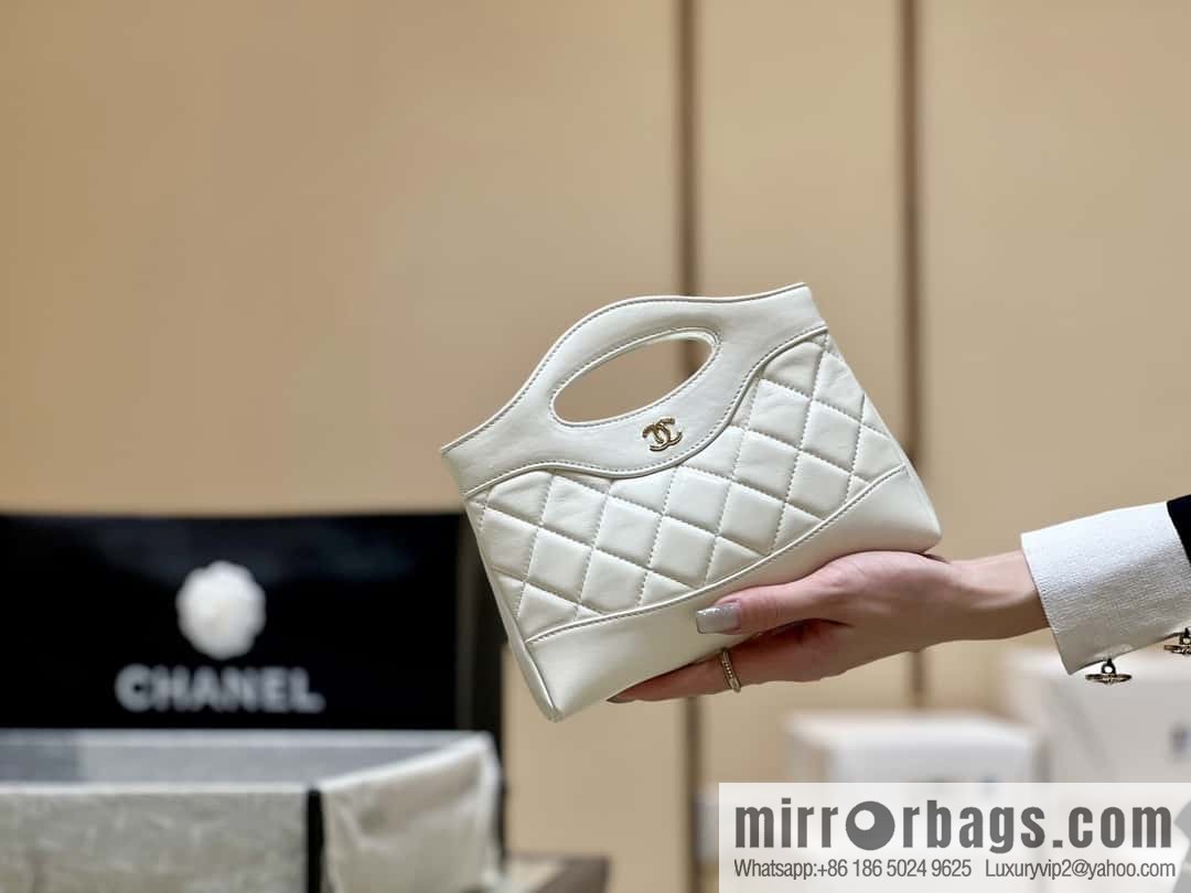 CHANEL 24S 31bag nano sheepskin AP3656 white