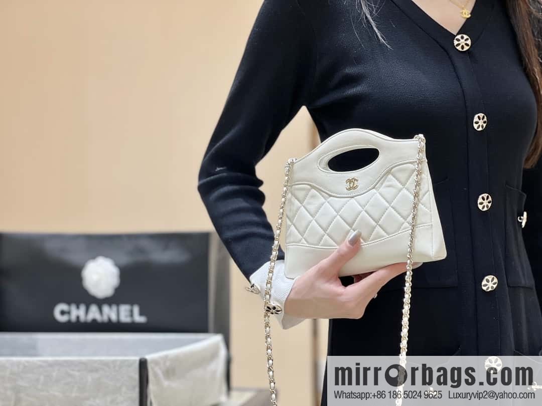 CHANEL 24S 31bag nano sheepskin AP3656 white