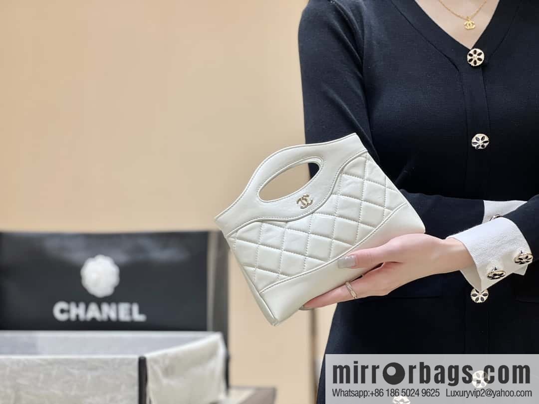 CHANEL 24S 31bag nano sheepskin AP3656 white