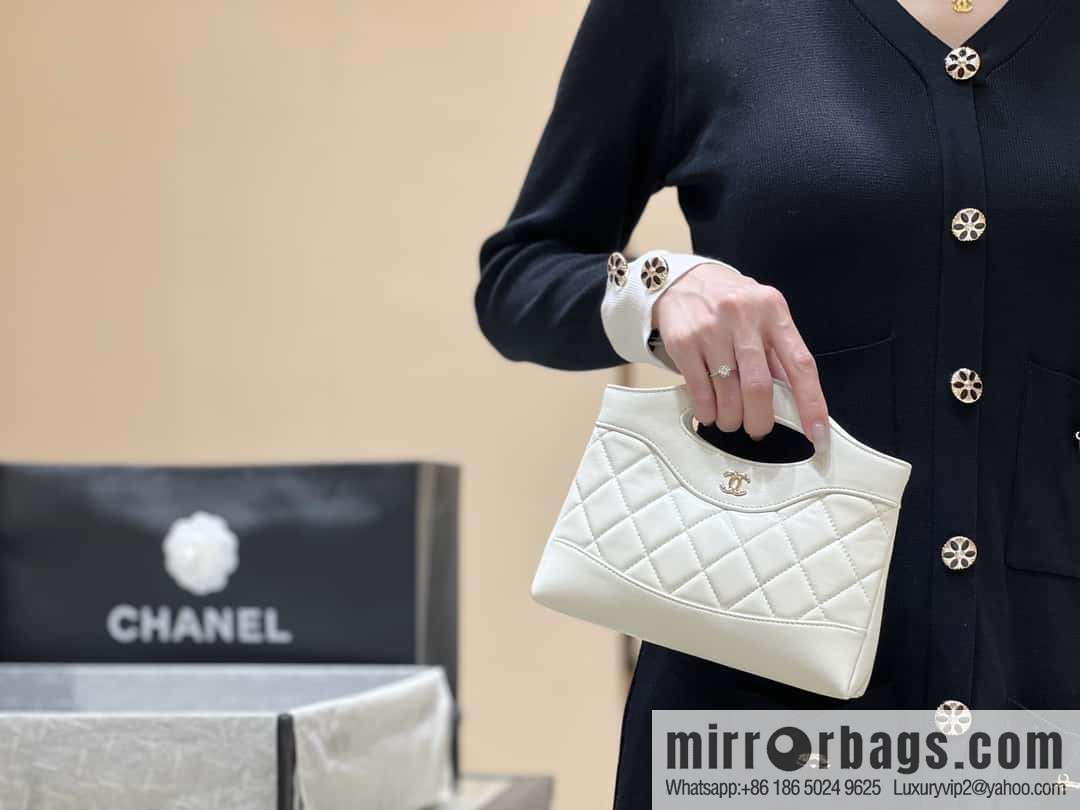 CHANEL 24S 31bag nano sheepskin AP3656 white
