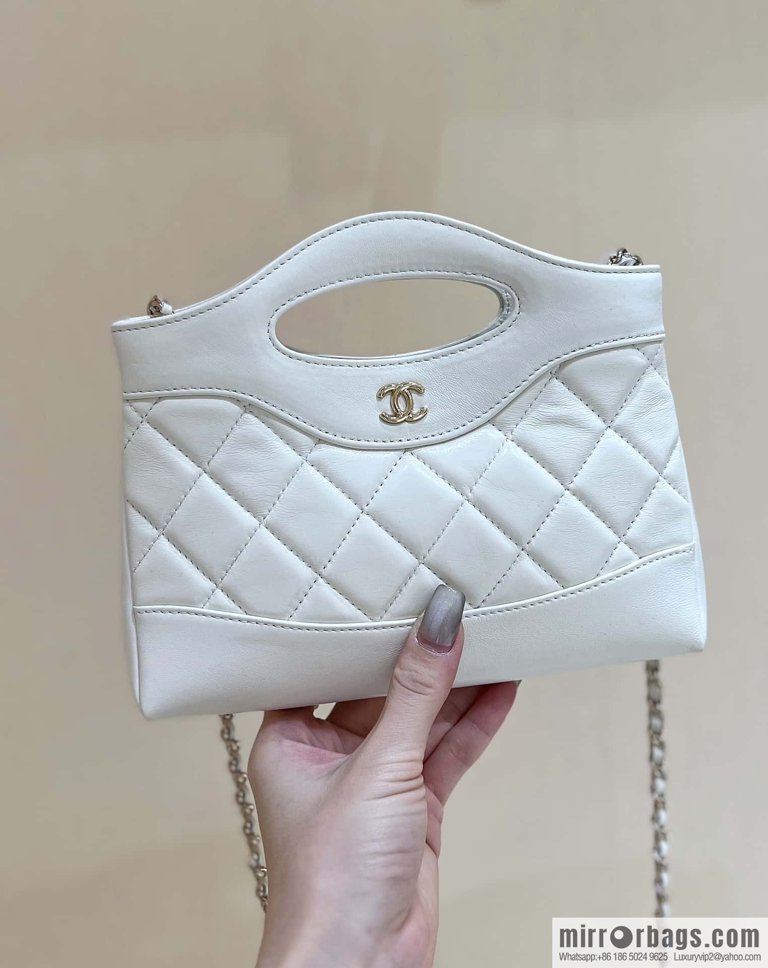 CHANEL 24S 31bag nano sheepskin AP3656 white