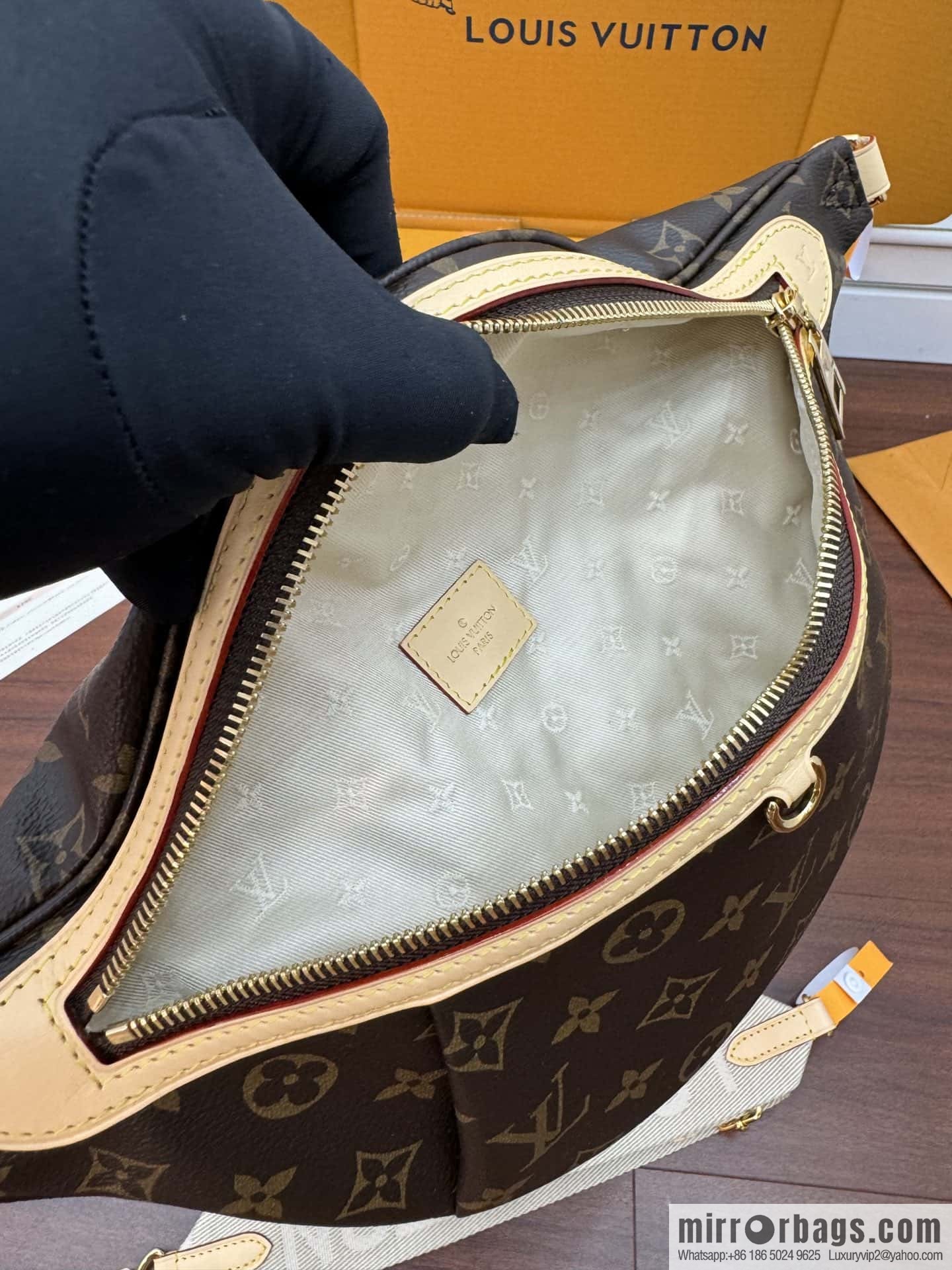 LV M46784 HIGH RISE fanny pack