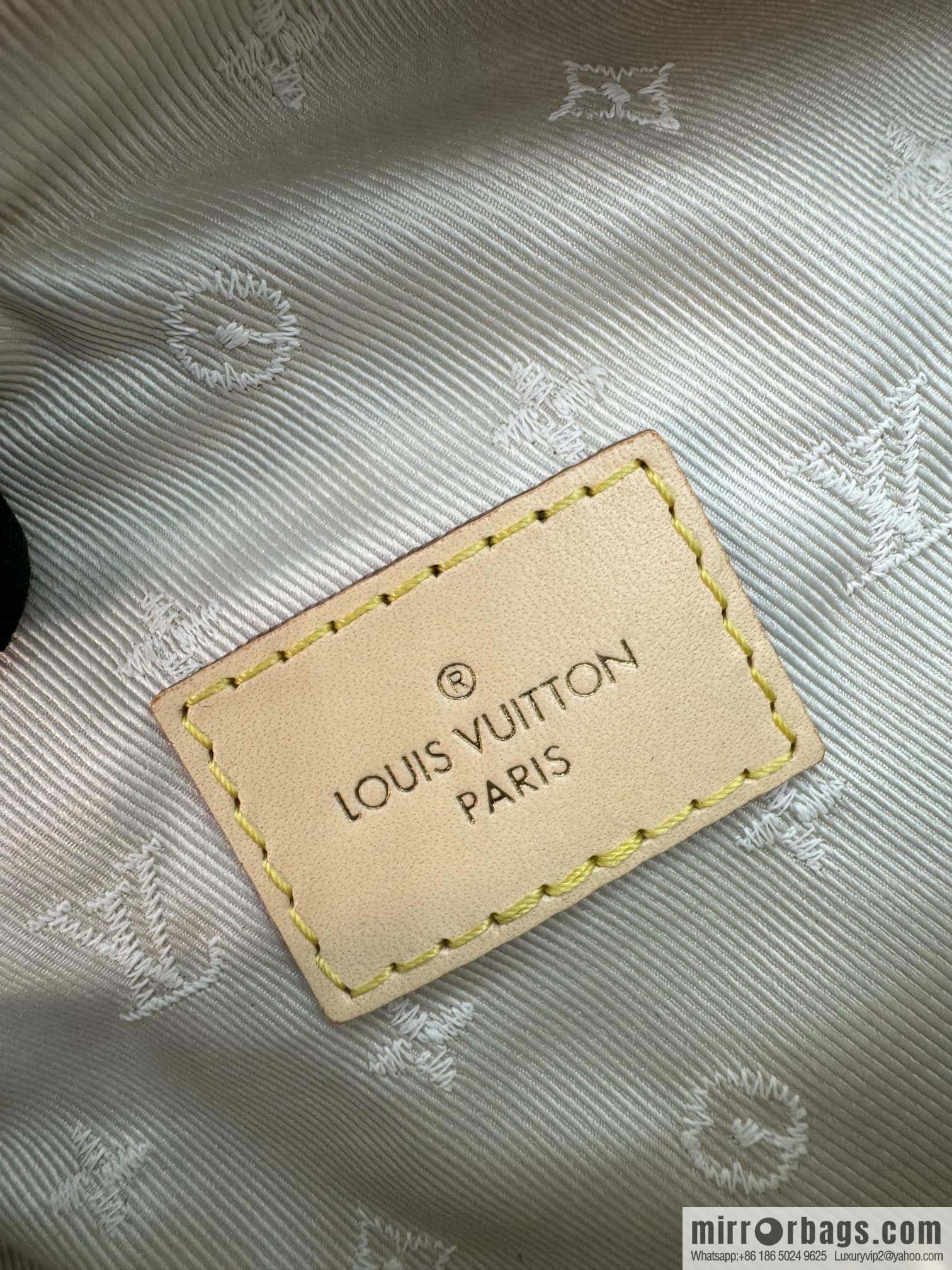 LV M46784 HIGH RISE fanny pack