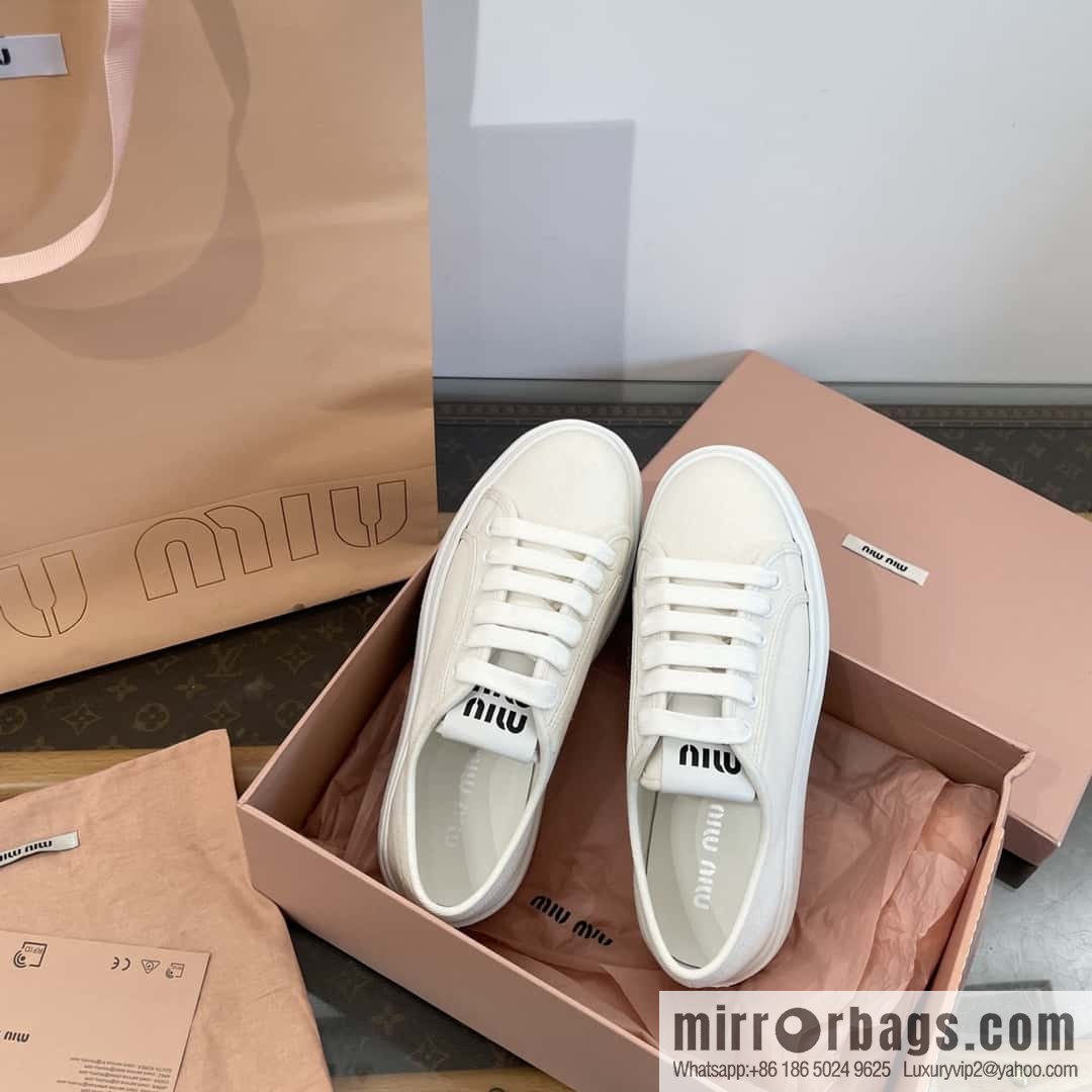 𝐌𝐢𝐮𝐌𝐢𝐮||𝟐𝟎𝟐𝟒 the latest spring and summer canvas, platform sports white shoes
