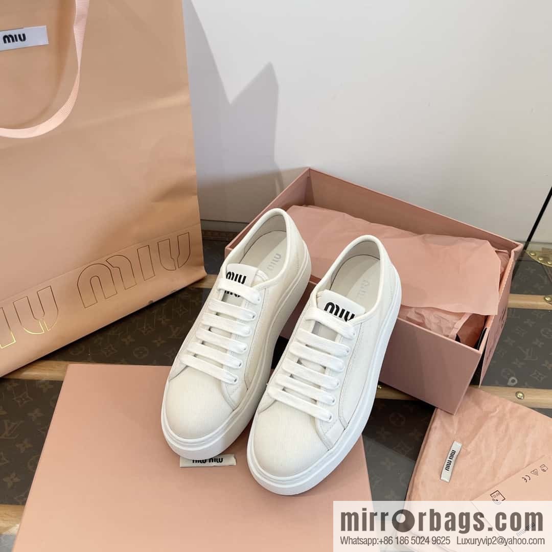 𝐌𝐢𝐮𝐌𝐢𝐮||𝟐𝟎𝟐𝟒 the latest spring and summer canvas, platform sports white shoes