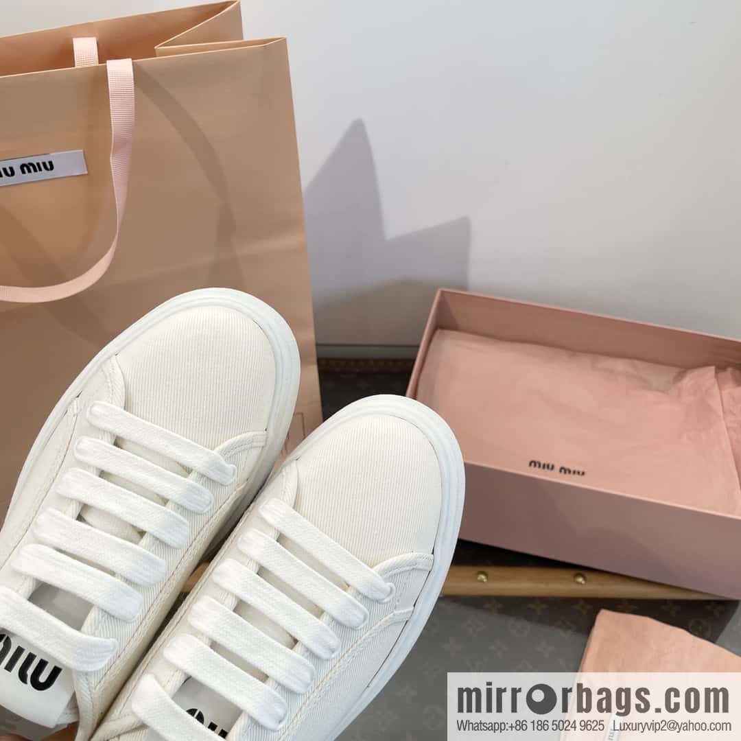𝐌𝐢𝐮𝐌𝐢𝐮||𝟐𝟎𝟐𝟒 the latest spring and summer canvas, platform sports white shoes