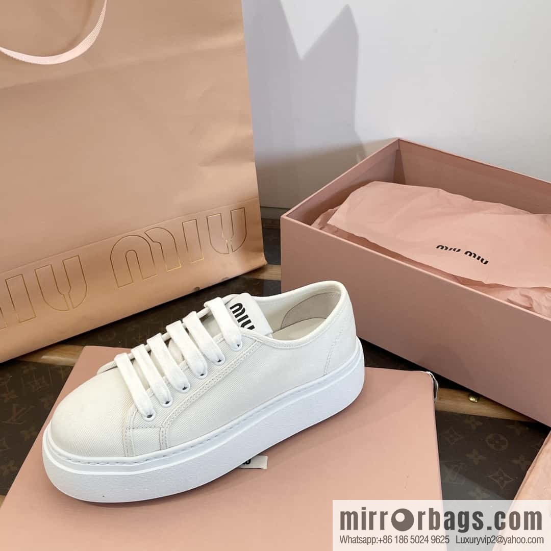𝐌𝐢𝐮𝐌𝐢𝐮||𝟐𝟎𝟐𝟒 the latest spring and summer canvas, platform sports white shoes