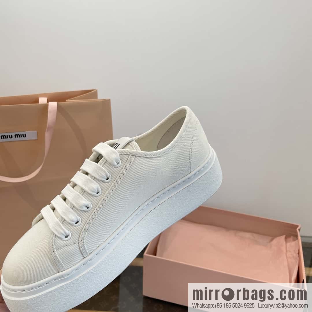 𝐌𝐢𝐮𝐌𝐢𝐮||𝟐𝟎𝟐𝟒 the latest spring and summer canvas, platform sports white shoes