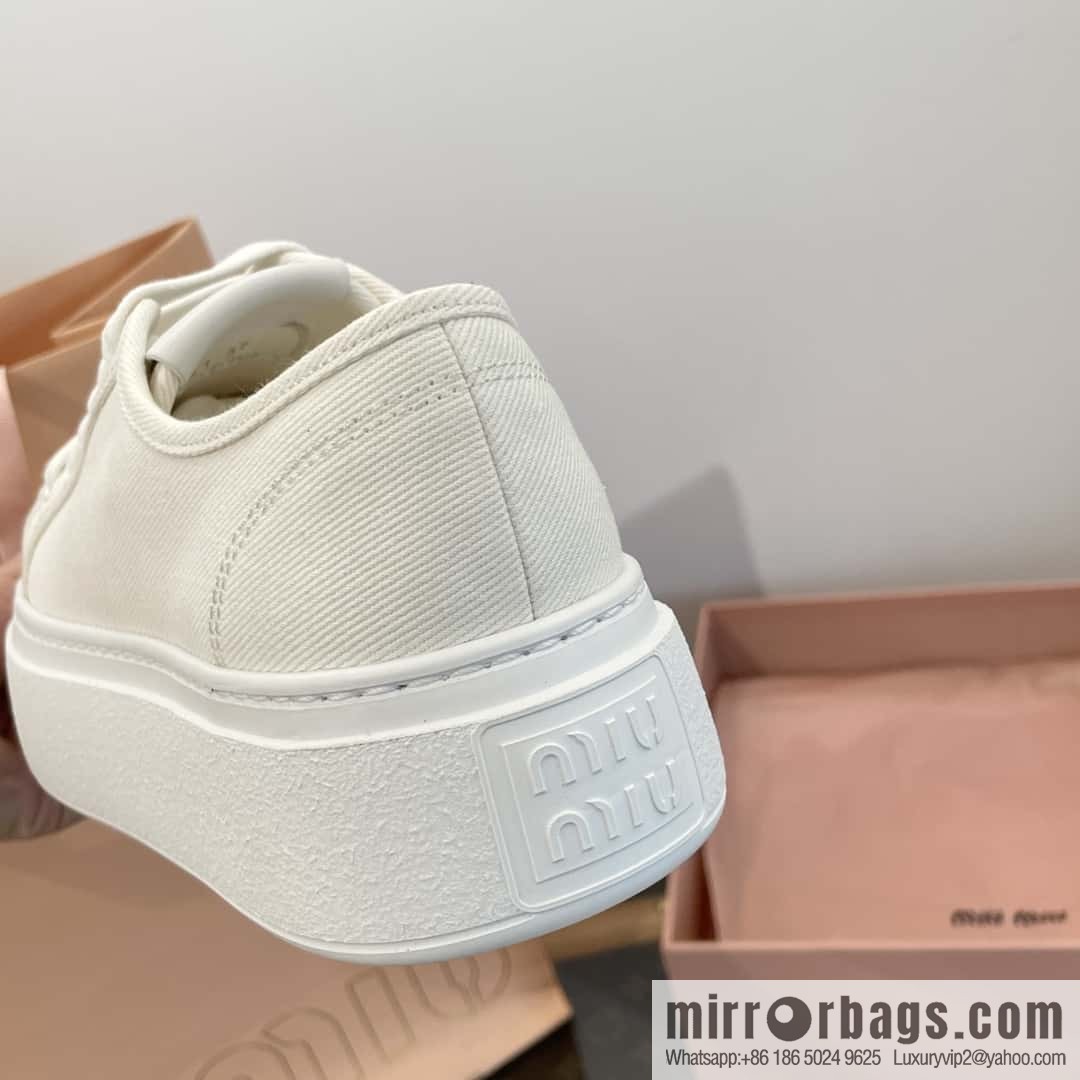 𝐌𝐢𝐮𝐌𝐢𝐮||𝟐𝟎𝟐𝟒 the latest spring and summer canvas, platform sports white shoes