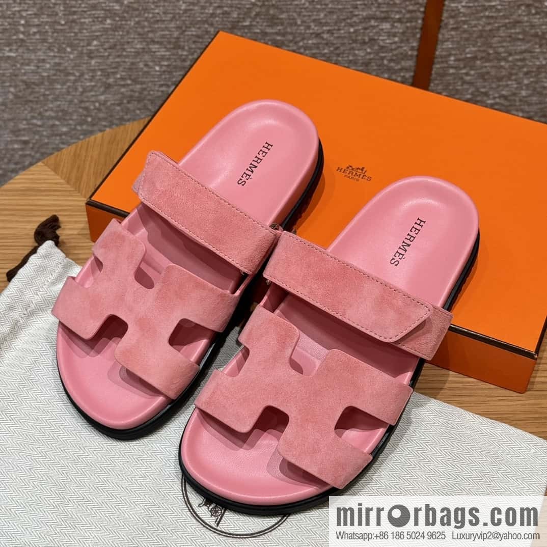 Hermès 225 CHYPRE SANDAL uncle shoes, peach pink/Peach pink
