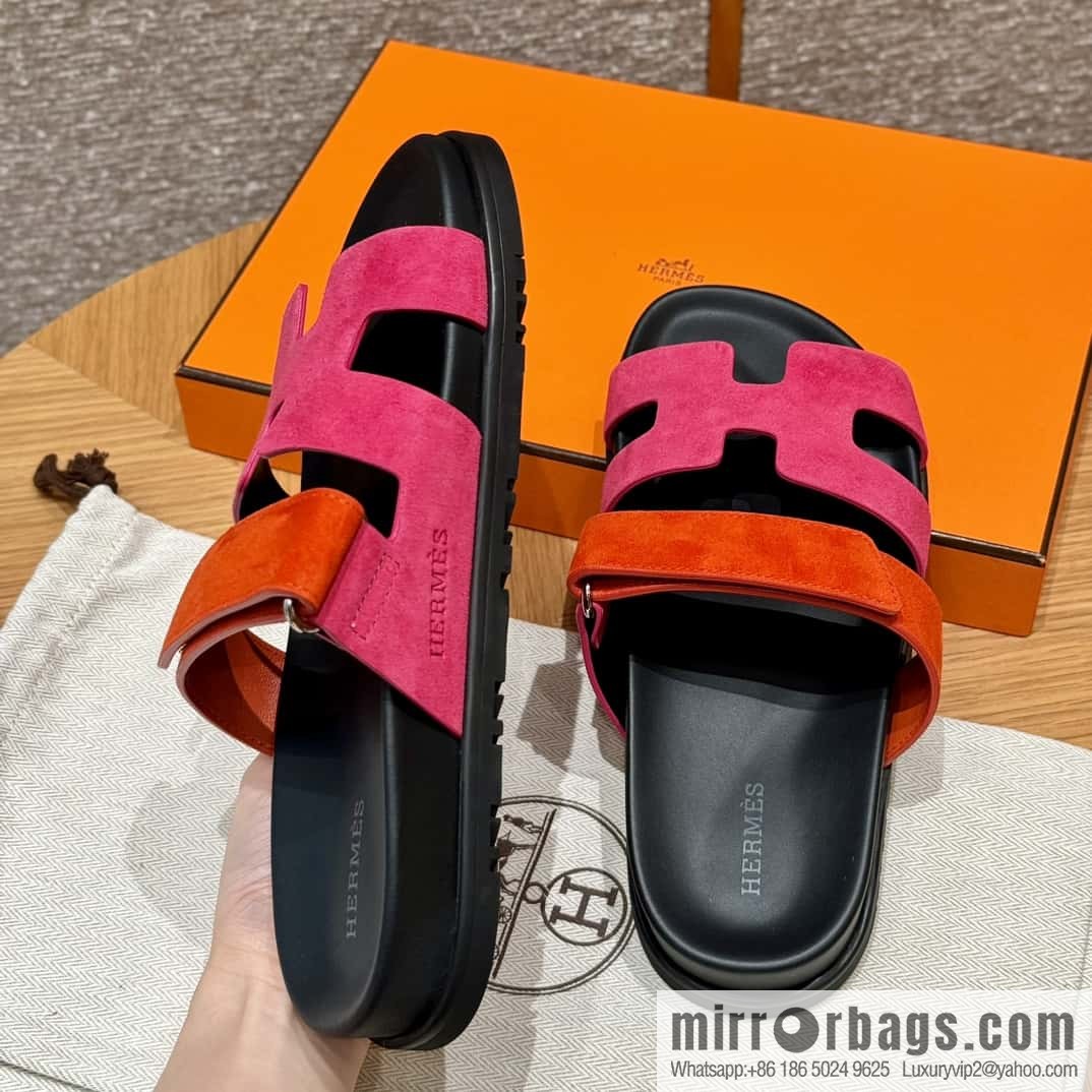 Hermès 225 CHYPRE SANDAL uncle shoes, rose red/Rose and red