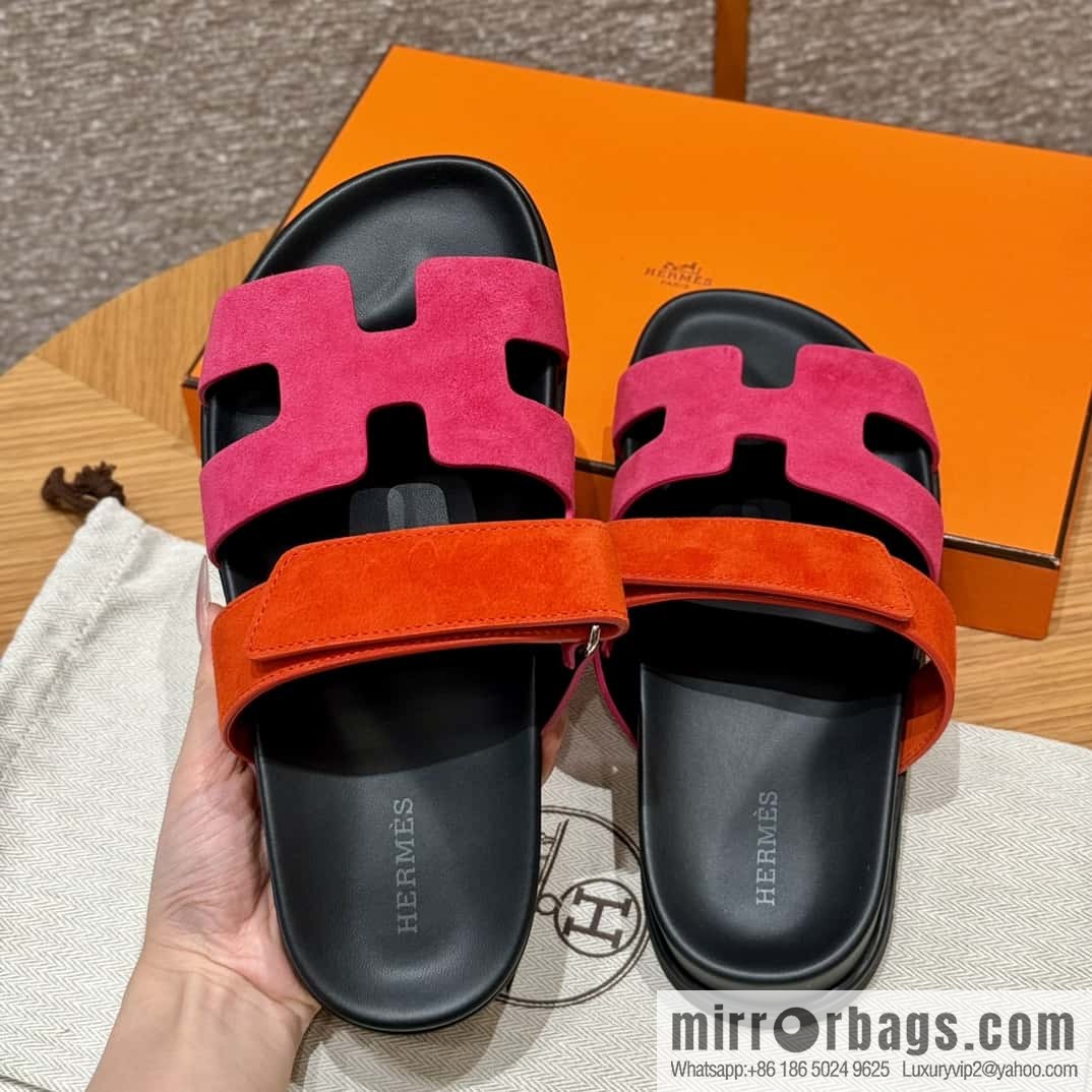 Hermès 225 CHYPRE SANDAL uncle shoes, rose red/Rose and red