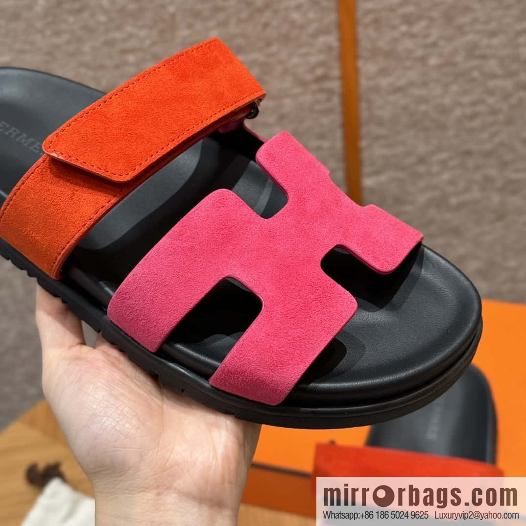 Hermès 225 CHYPRE SANDAL uncle shoes, rose red/Rose and red