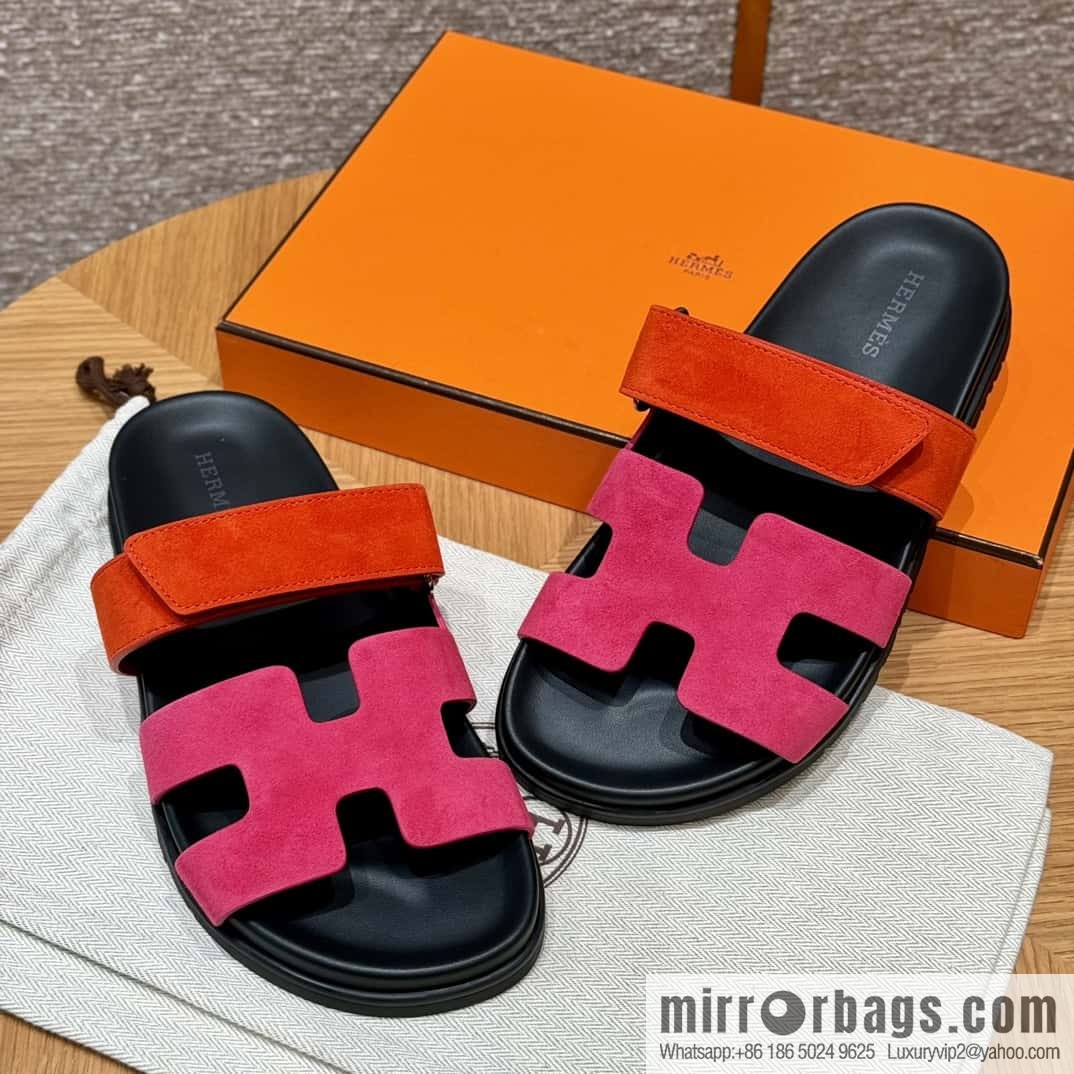 Hermès 225 CHYPRE SANDAL uncle shoes, rose red/Rose and red