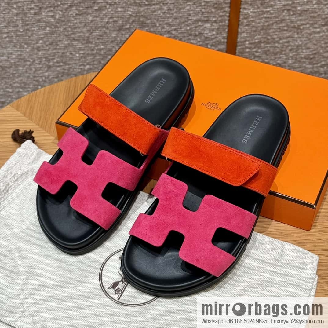 Hermès 225 CHYPRE SANDAL uncle shoes, rose red/Rose and red