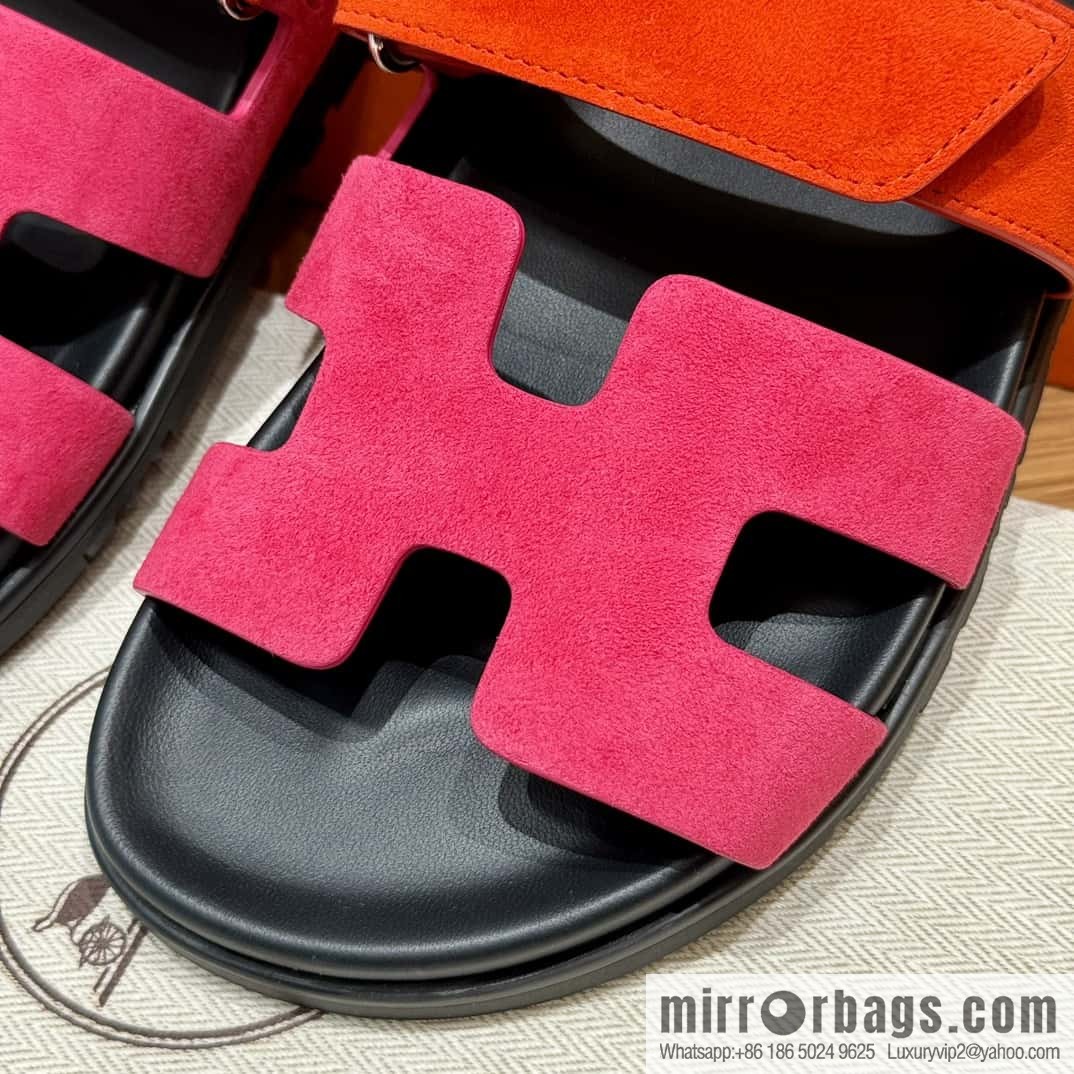 Hermès 225 CHYPRE SANDAL uncle shoes, rose red/Rose and red