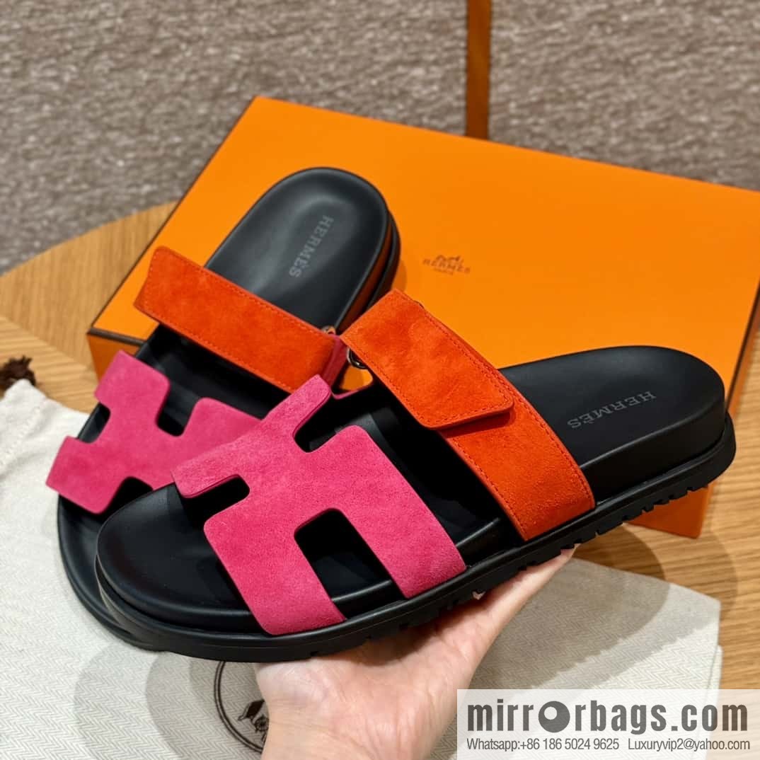 Hermès 225 CHYPRE SANDAL uncle shoes, rose red/Rose and red
