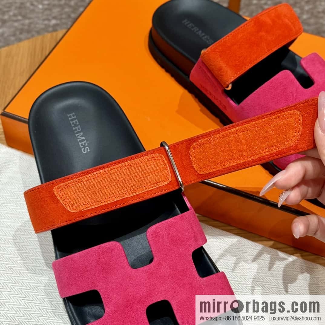 Hermès 225 CHYPRE SANDAL uncle shoes, rose red/Rose and red