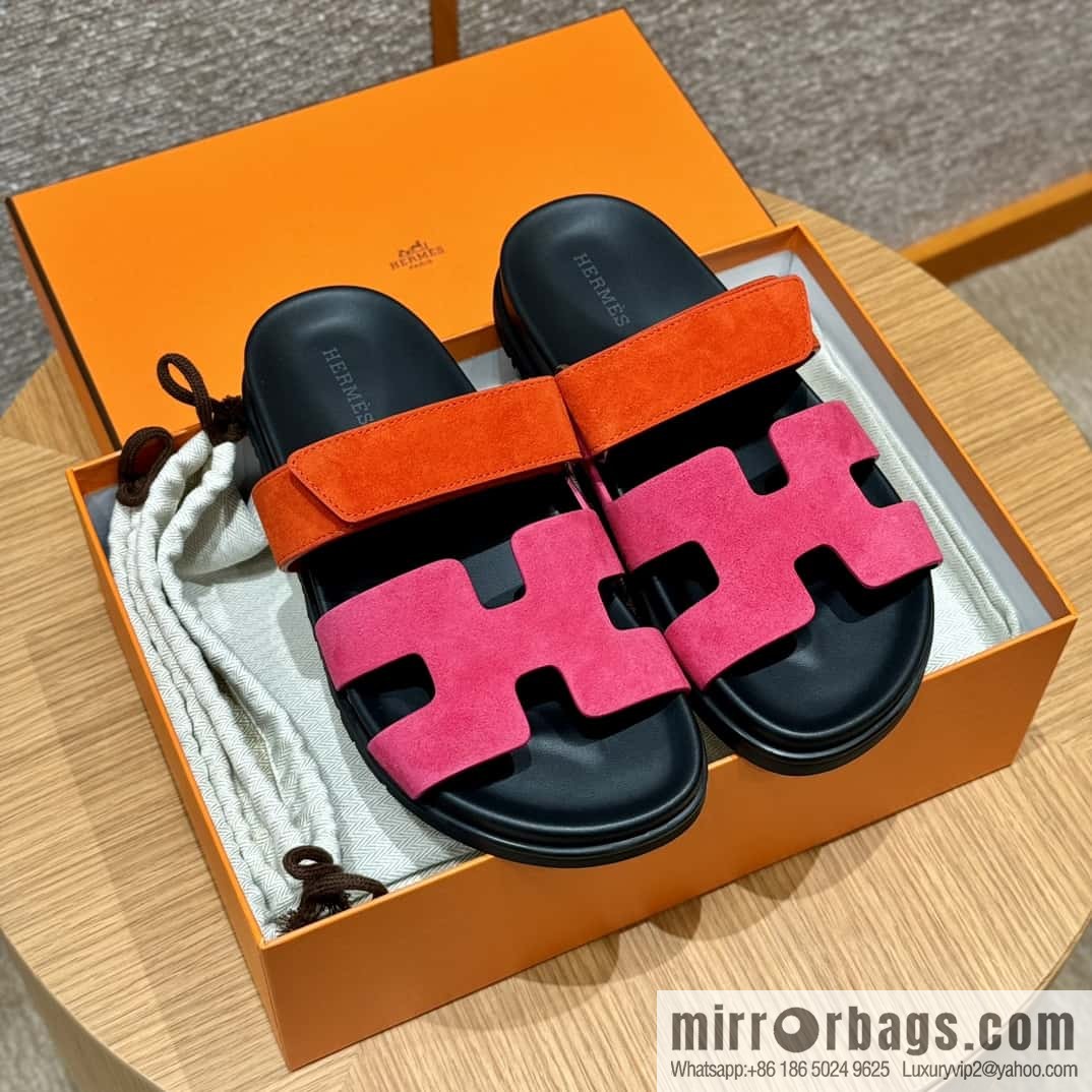 Hermès 225 CHYPRE SANDAL uncle shoes, rose red/Rose and red