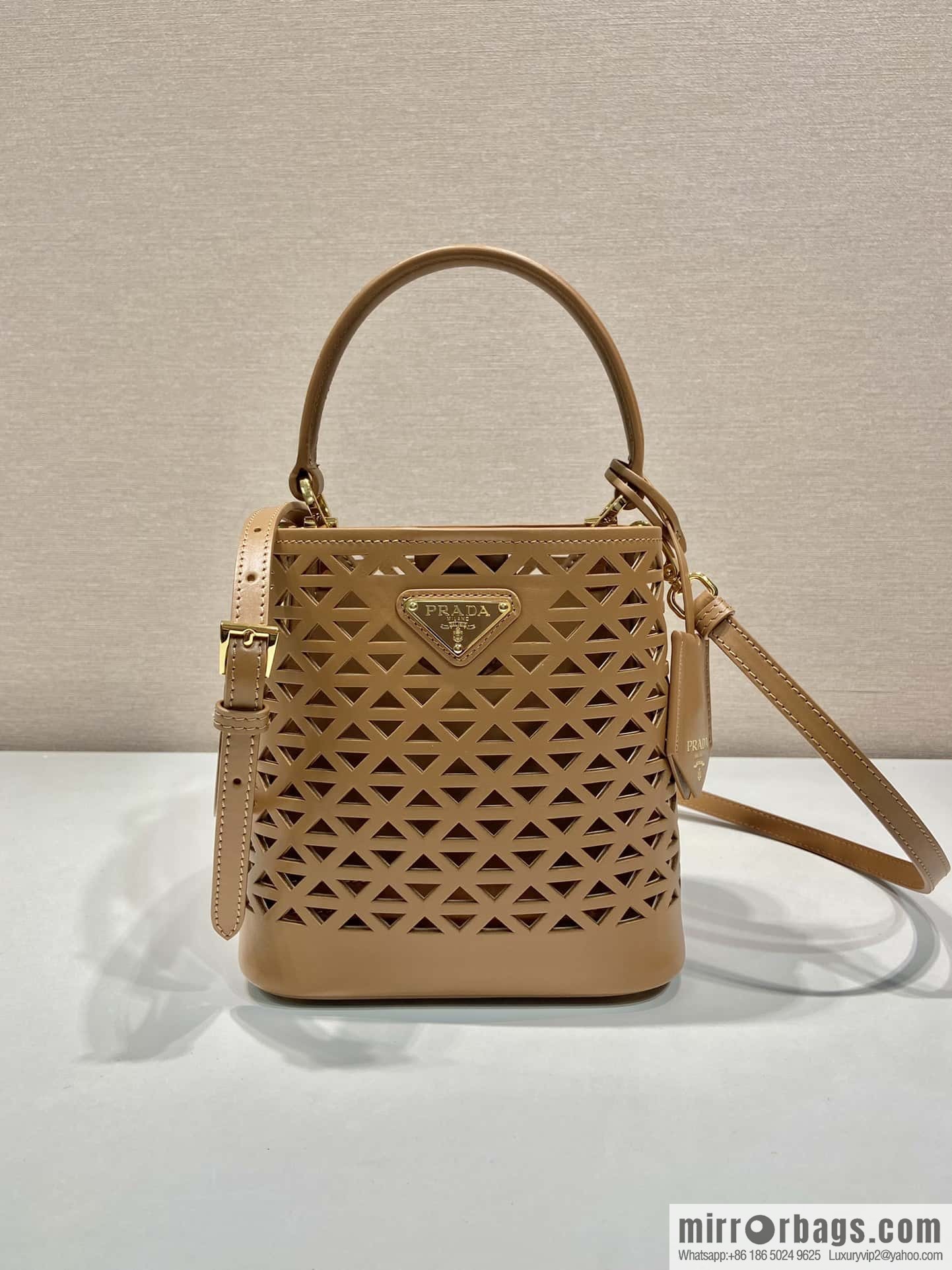 PRADA 🎉 cut-out bucket bag 🎉 1BA217 cut-out brown