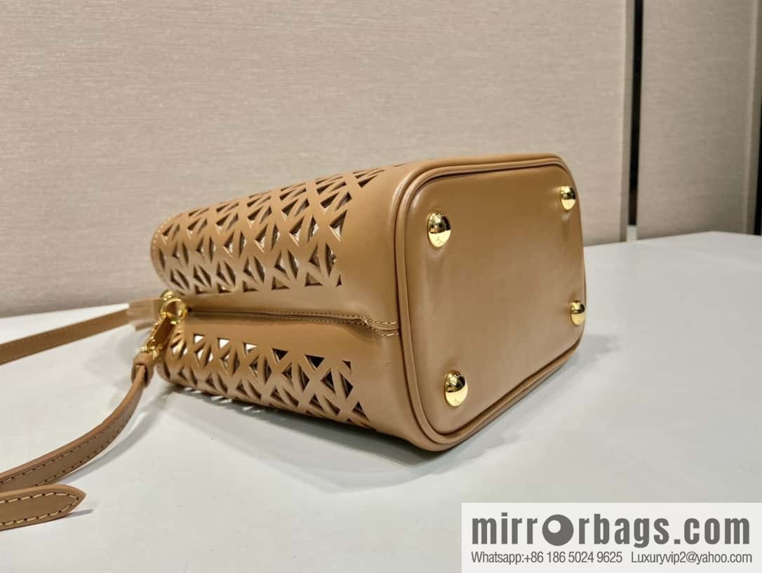 PRADA 🎉 cut-out bucket bag 🎉 1BA217 cut-out brown