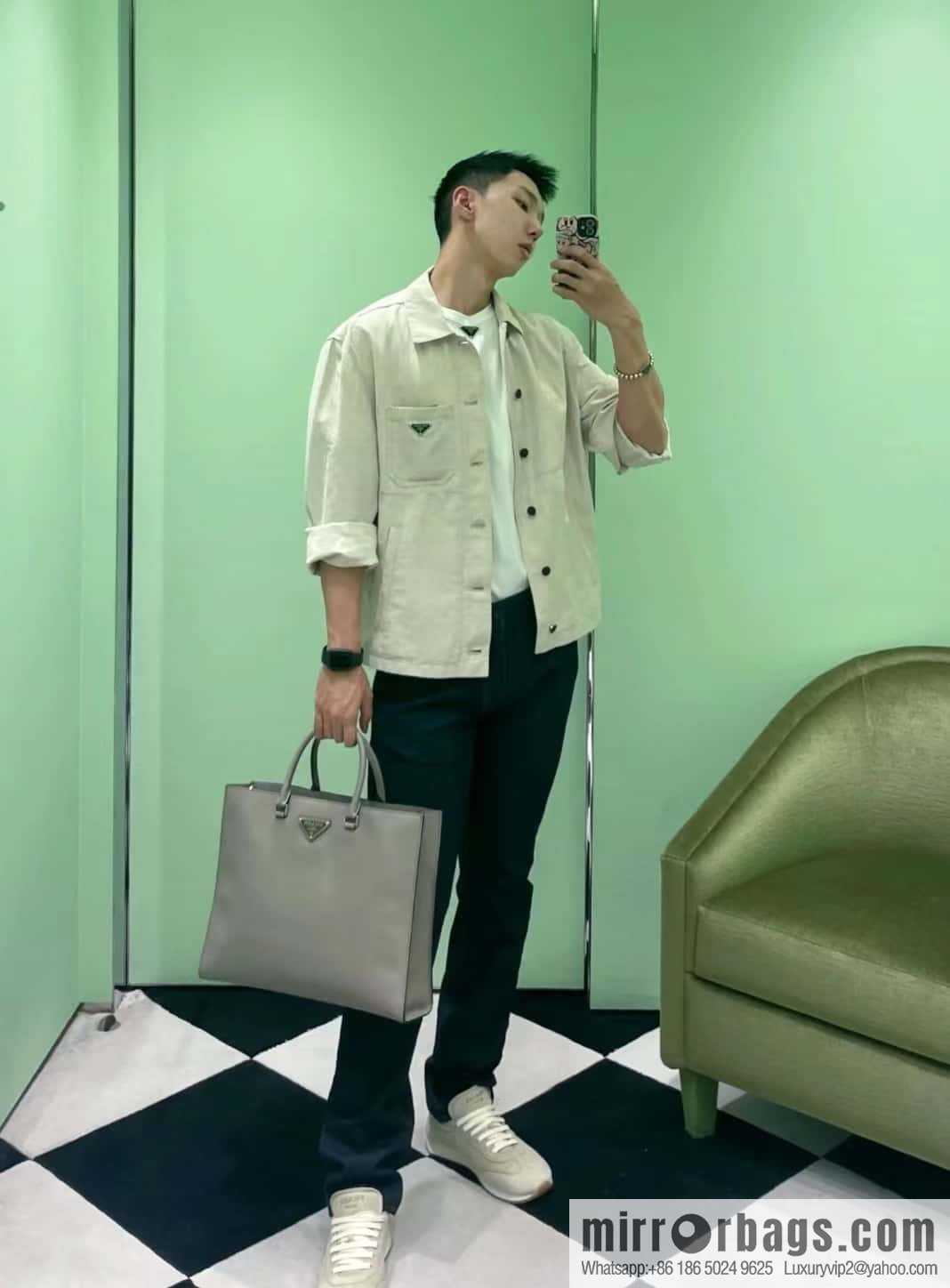 PRADA 🎉 new briefcase 🎉🎉 2VG101 new color