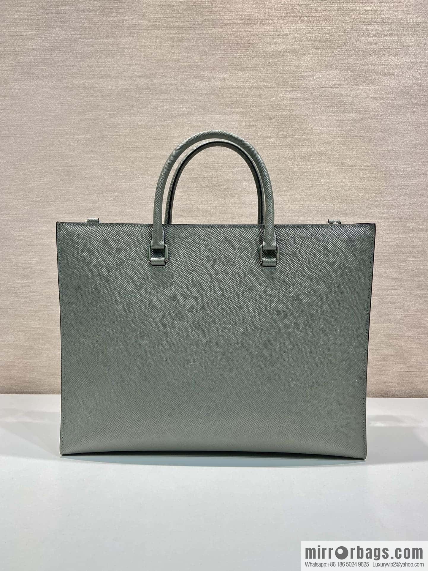 PRADA 🎉 new briefcase 🎉🎉 2VG101 new color