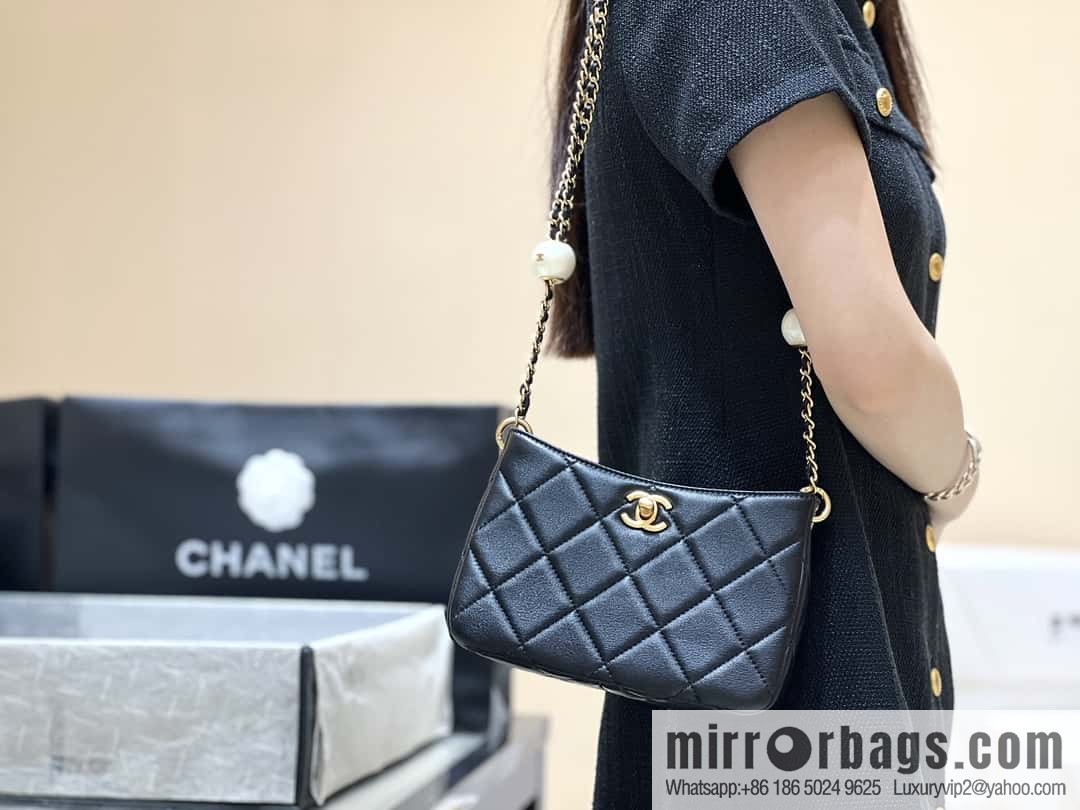 CHANEL 24S Spring/Summer Double Pearl Tangyuan Hobo AS4859
